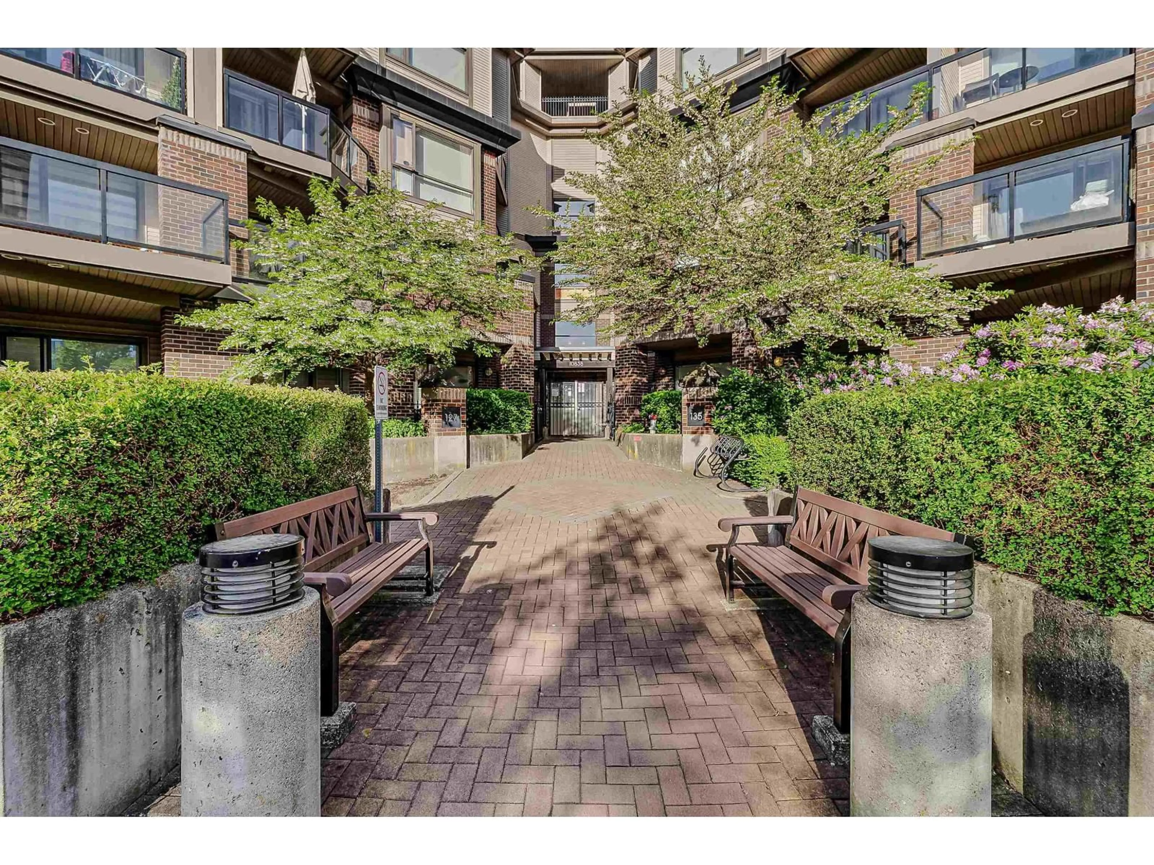 Unknown for 331 - 10838 CITY PARKWAY, Surrey British Columbia V3T5X9