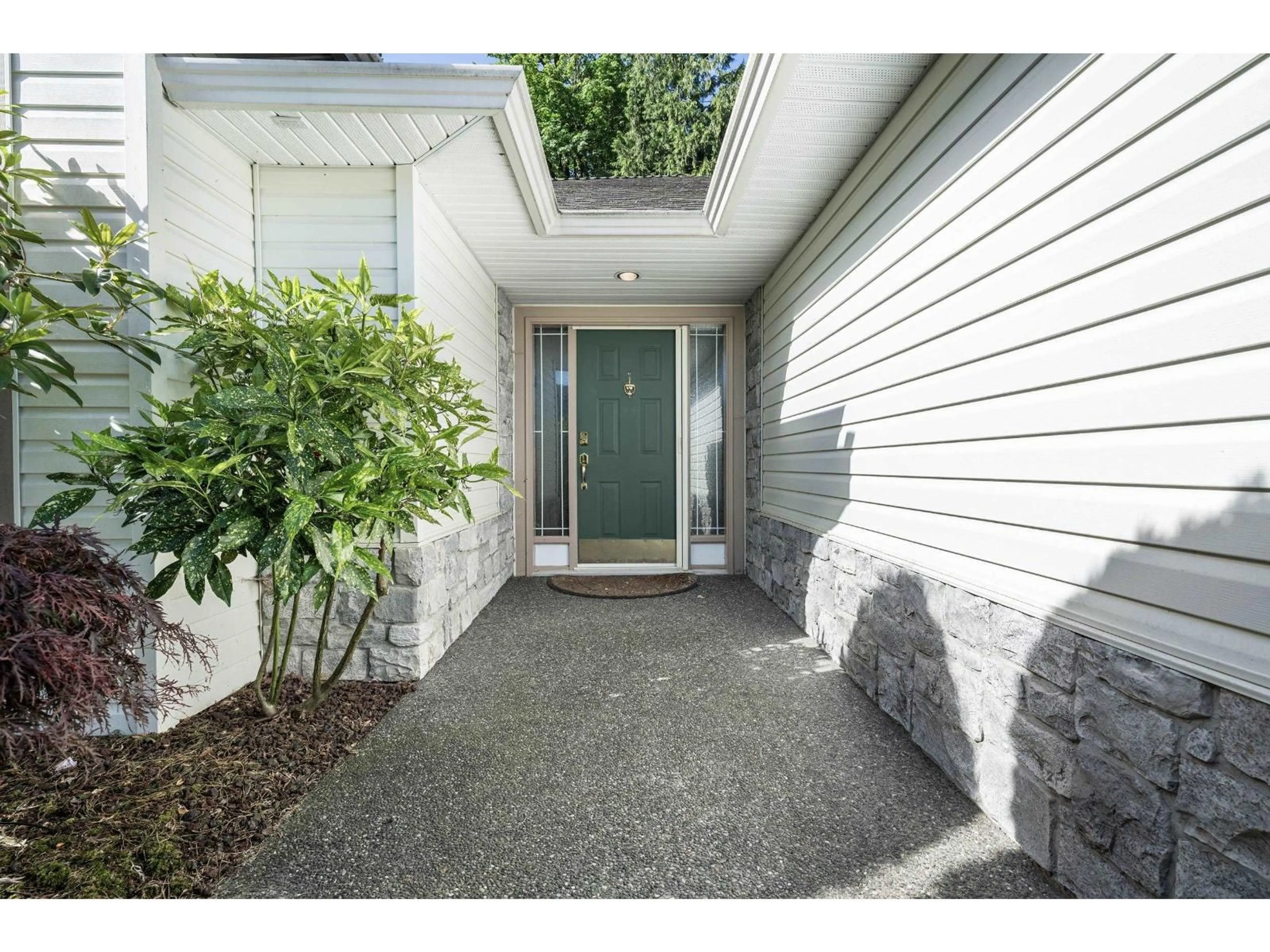 Indoor entryway for 14 - 32250 DOWNES ROAD, Abbotsford British Columbia V4X2R1