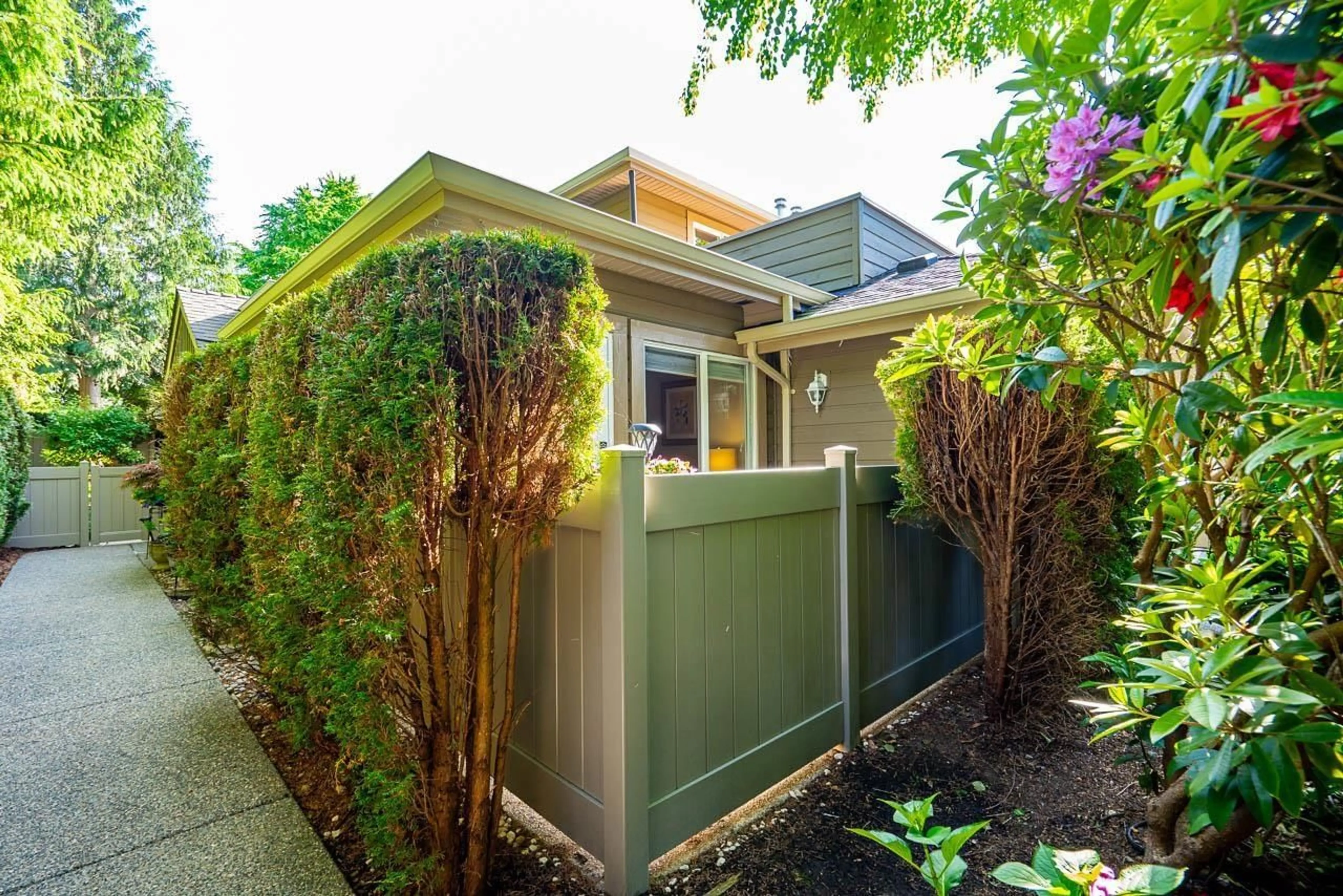 Home with vinyl exterior material, street for 24 - 15168 22 AVENUE, Surrey British Columbia V4A9T4
