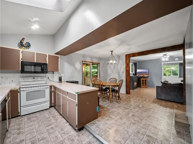 1642 232 STREET, Langley 5