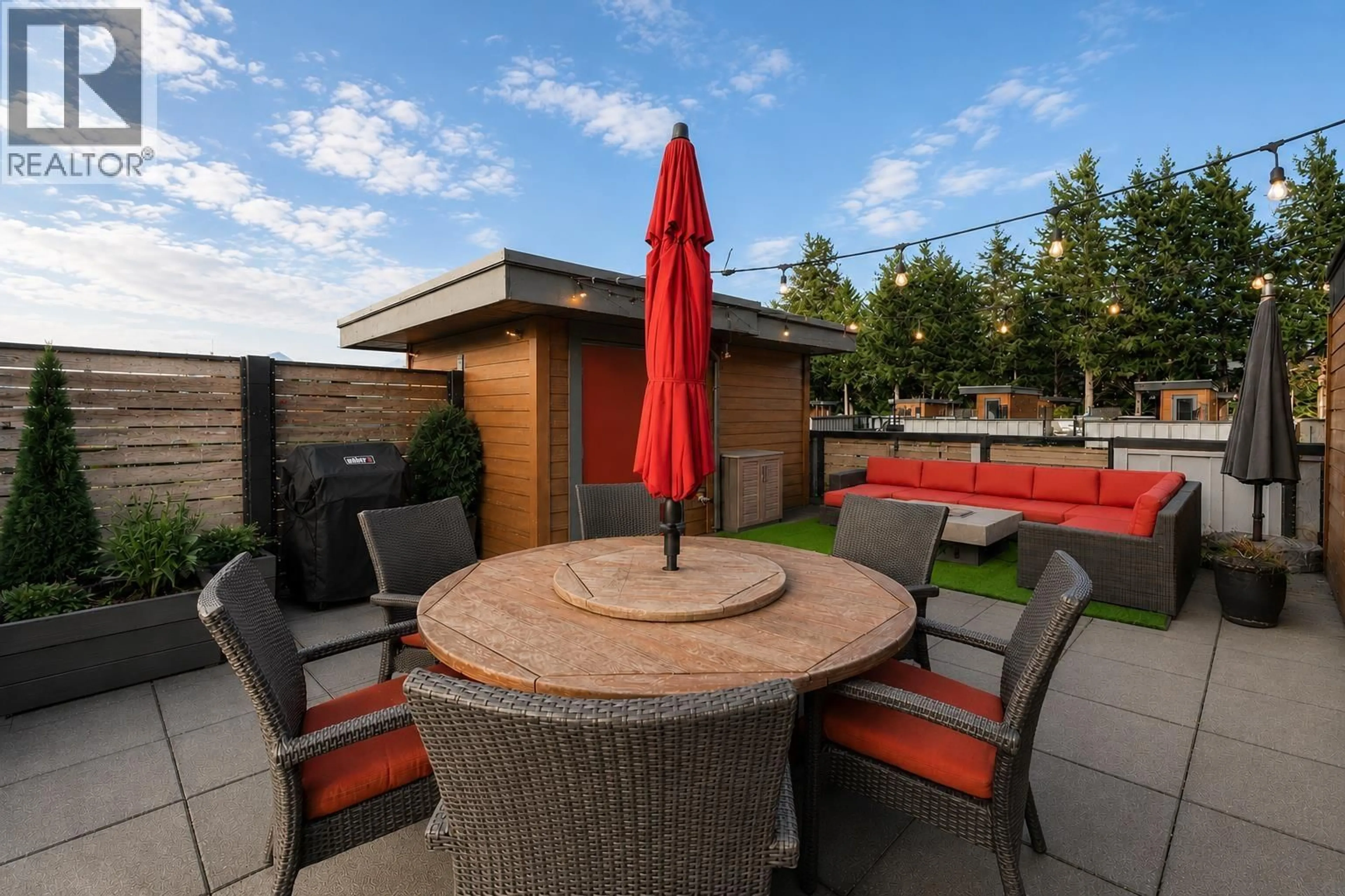 Patio, street for 20 - 39769 GOVERNMENT ROAD, Squamish British Columbia V8B0Z1