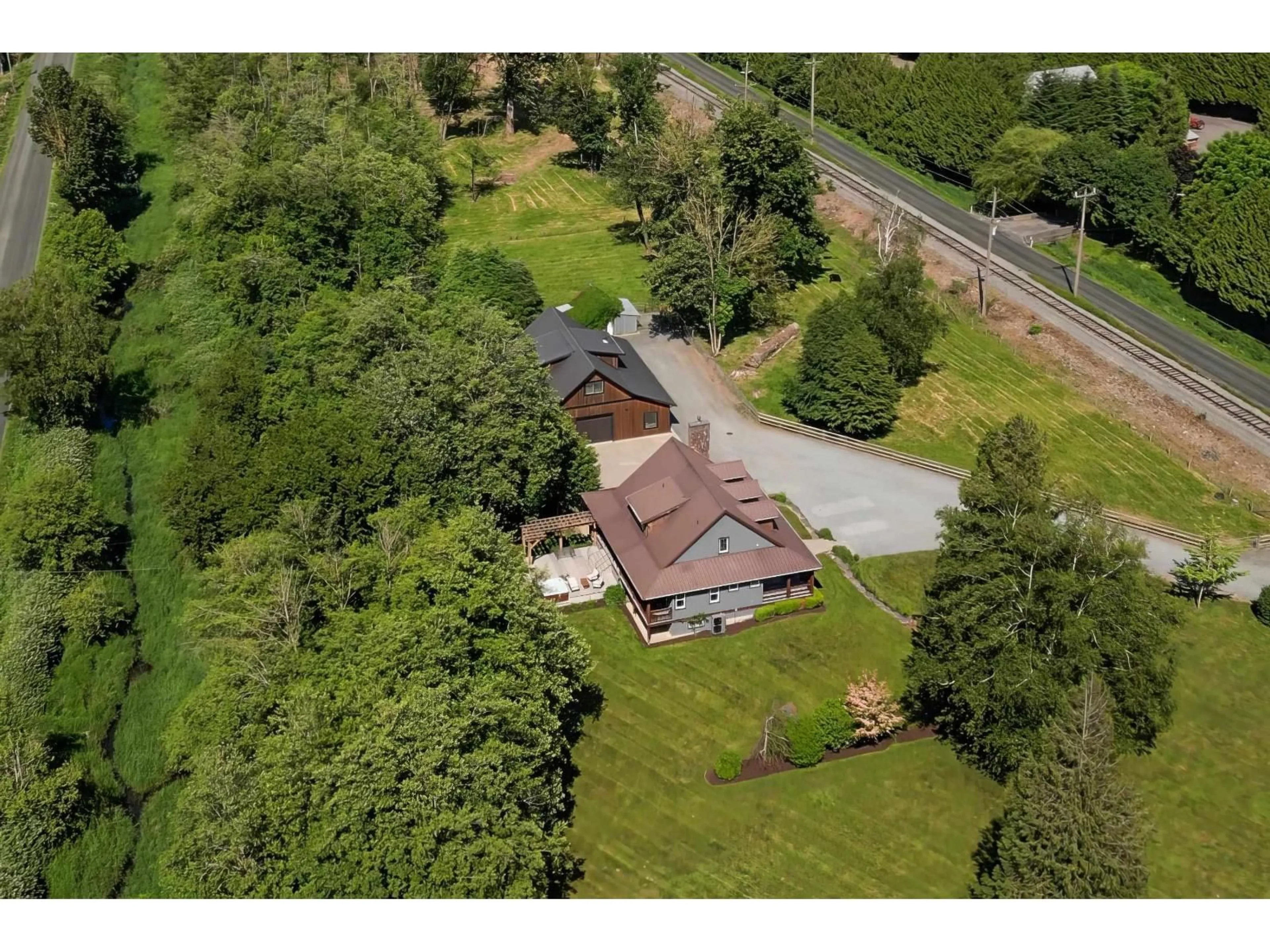 A pic from outside/outdoor area/front of a property/back of a property/a pic from drone, unknown for 5395 HOOGE ROAD, Sardis - Greendale British Columbia V2R4B4