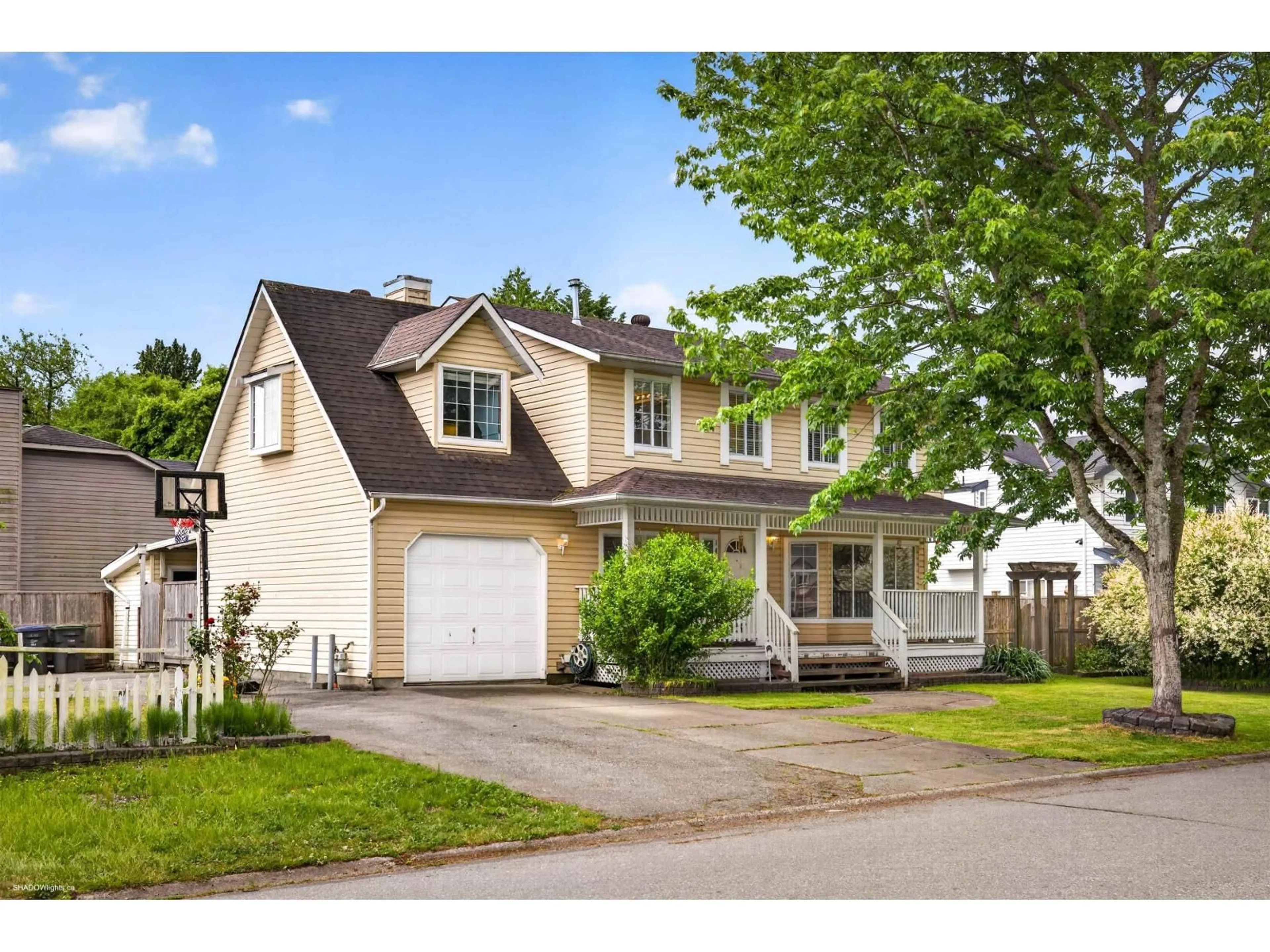 Home with vinyl exterior material, street for 14186 66A AVENUE, Surrey British Columbia V3W9N7