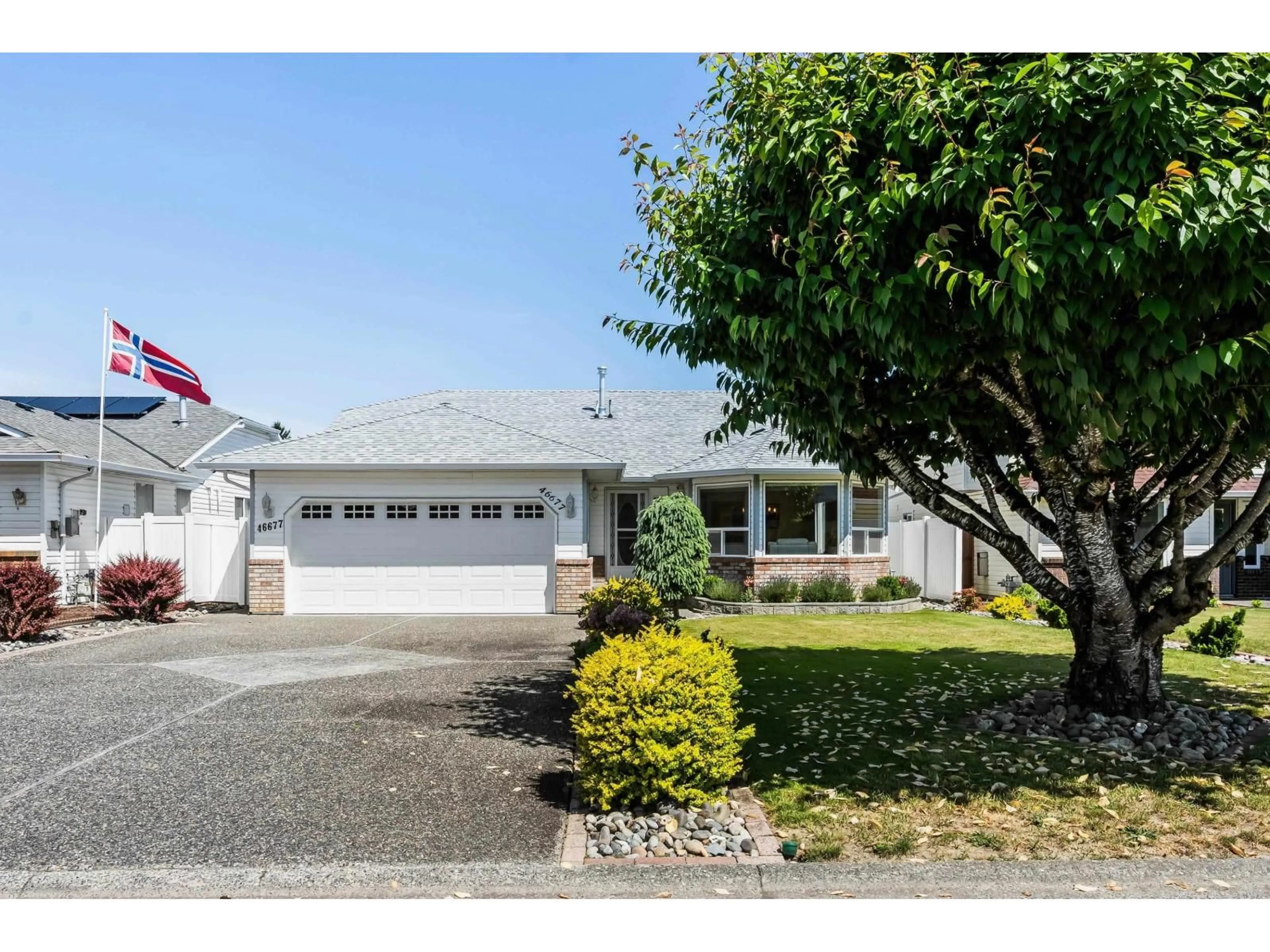 Home with vinyl exterior material, street for 46677 RAMONA DRIVE, Chilliwack British Columbia V2P7W6
