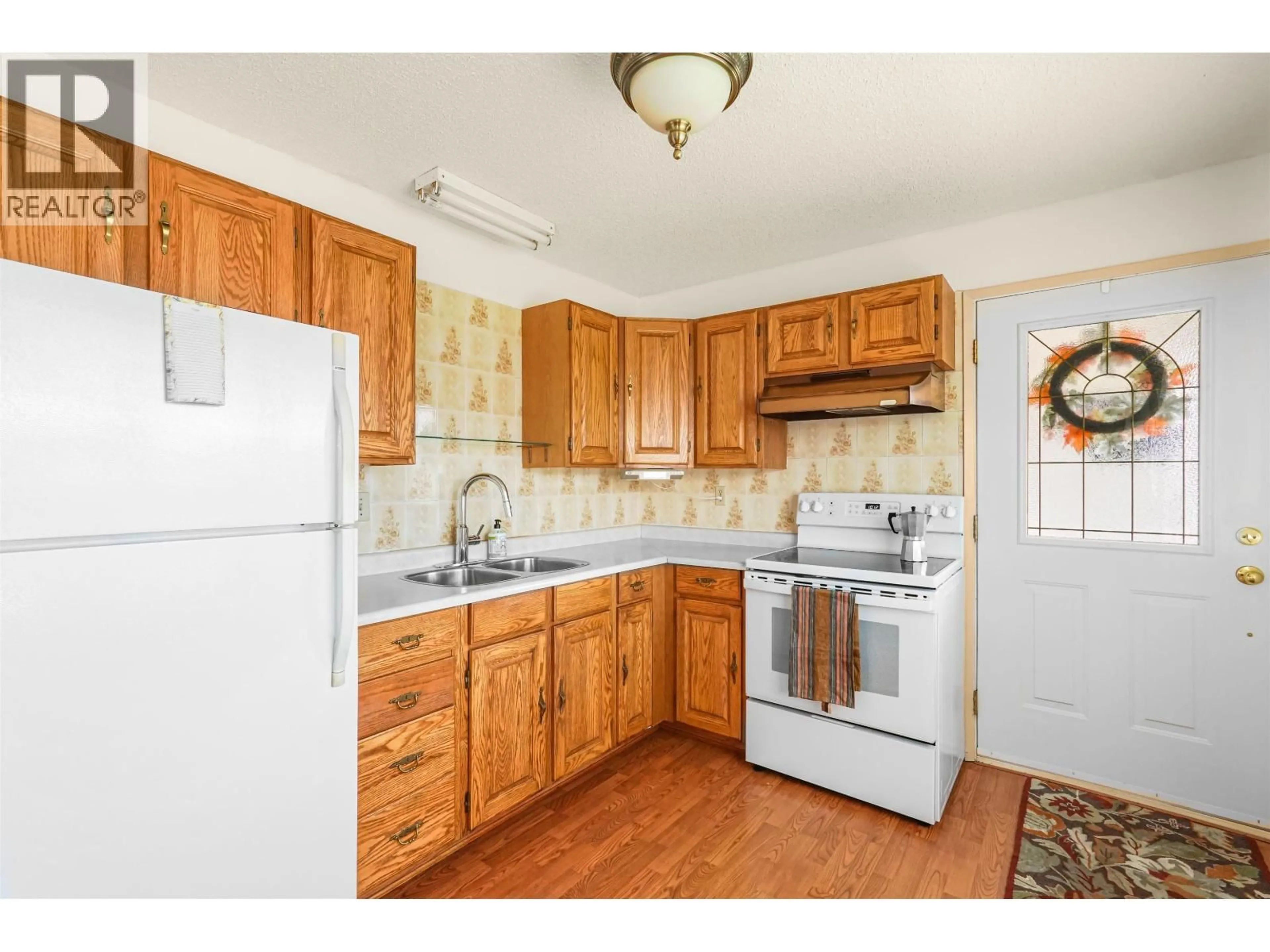 Standard kitchen, unknown for 33 CLIFFORD STREET, Kitimat British Columbia V8C1B5