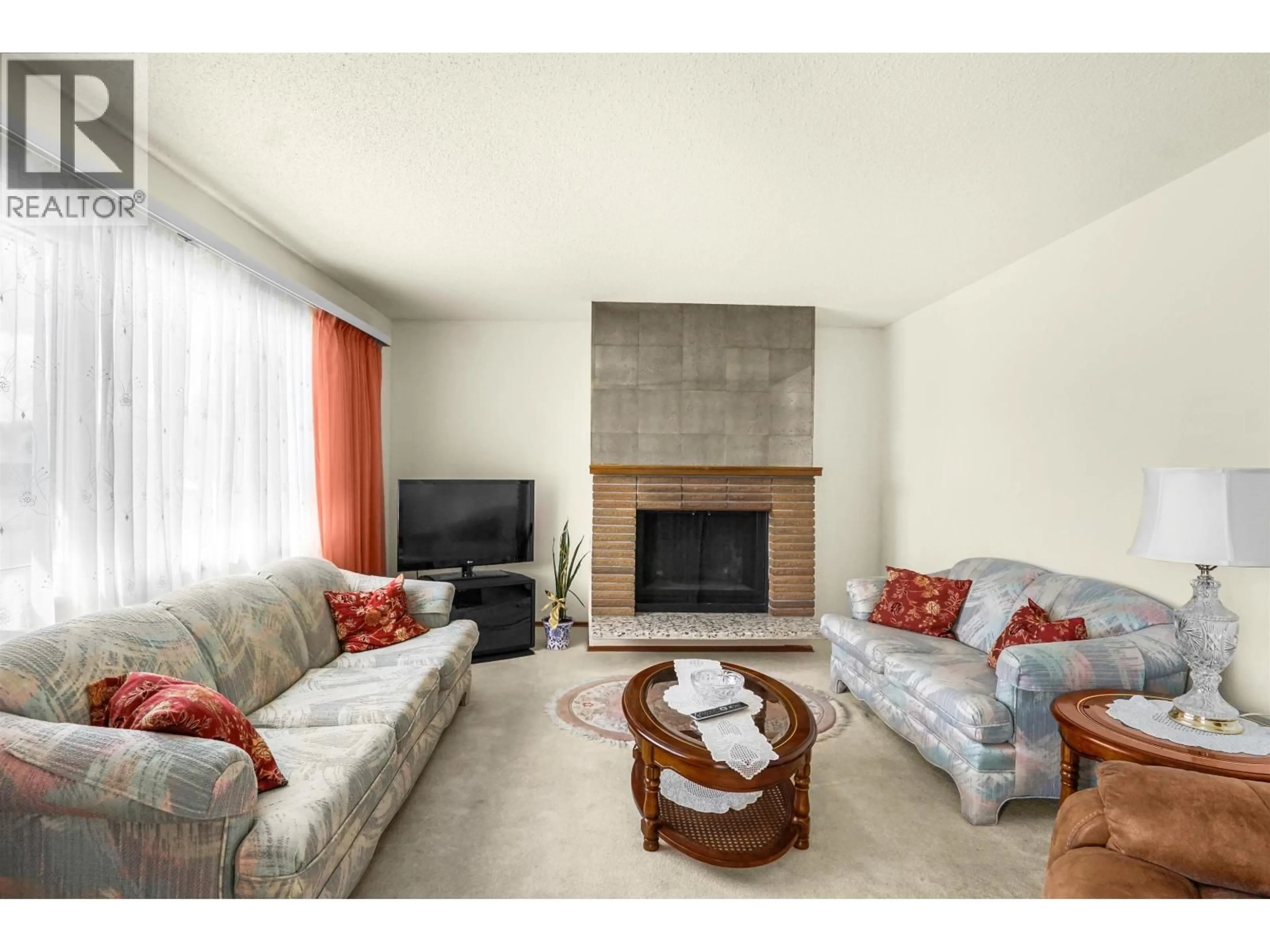 Living room with furniture, unknown for 33 CLIFFORD STREET, Kitimat British Columbia V8C1B5