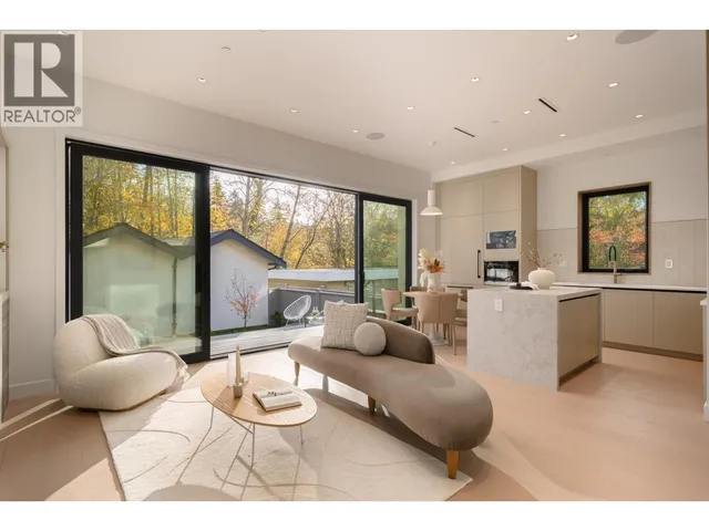 2 - 4018 21ST AVENUE, Vancouver 5
