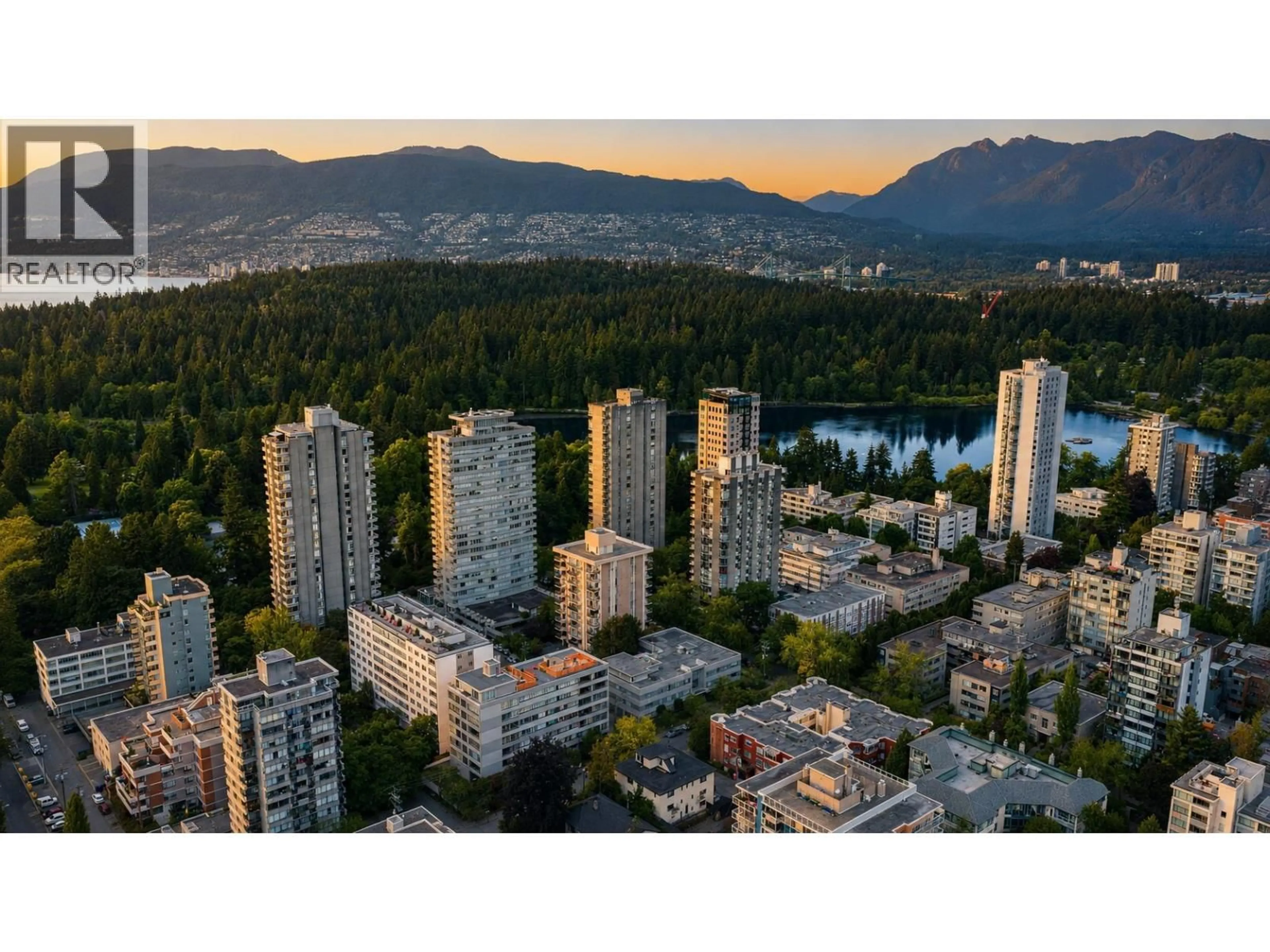 A pic from outside/outdoor area/front of a property/back of a property/a pic from drone, mountain view for 1203 - 2077 NELSON STREET, Vancouver British Columbia V6G2Y2