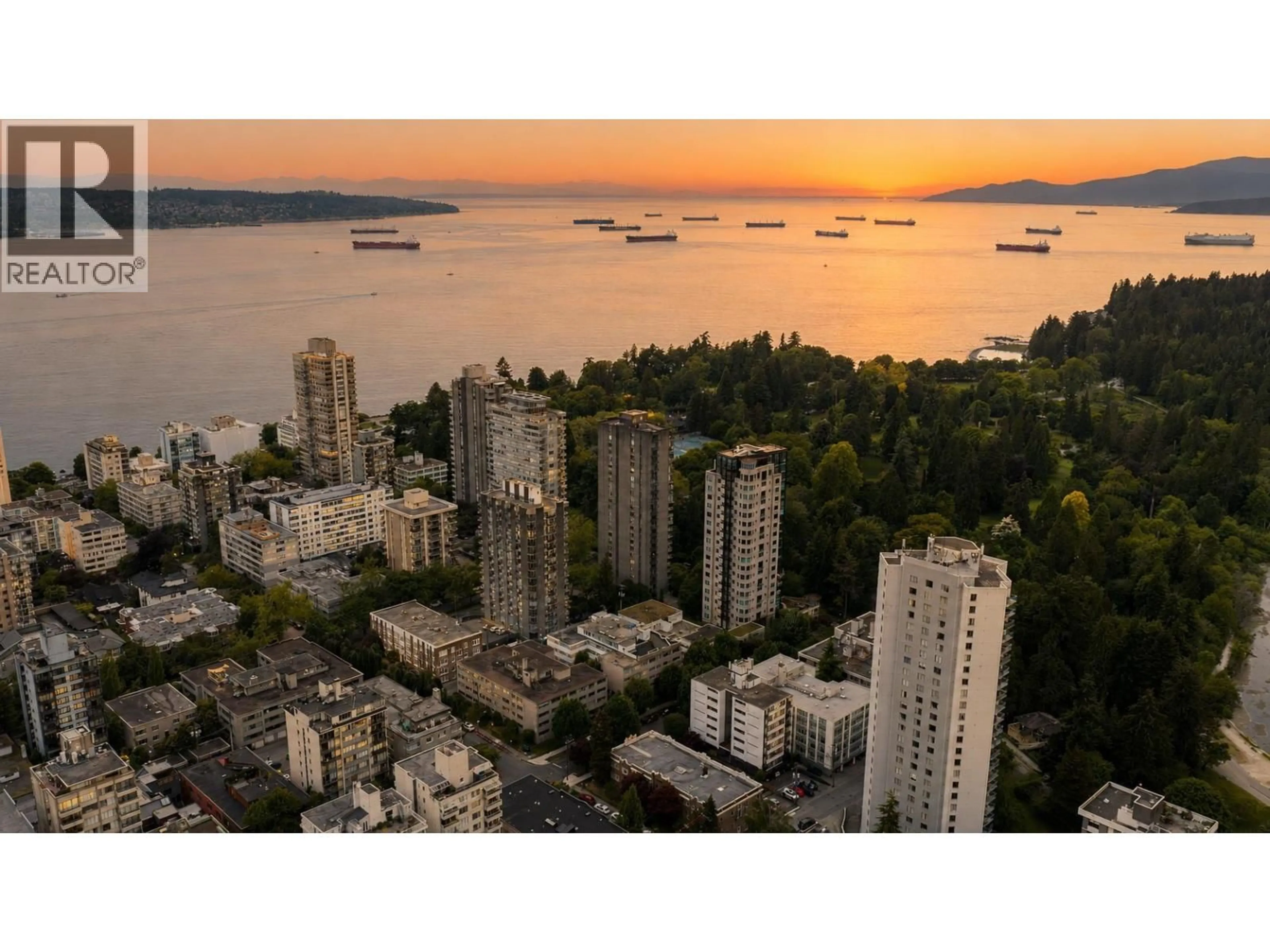 A pic from outside/outdoor area/front of a property/back of a property/a pic from drone, city buildings view from balcony for 1203 - 2077 NELSON STREET, Vancouver British Columbia V6G2Y2