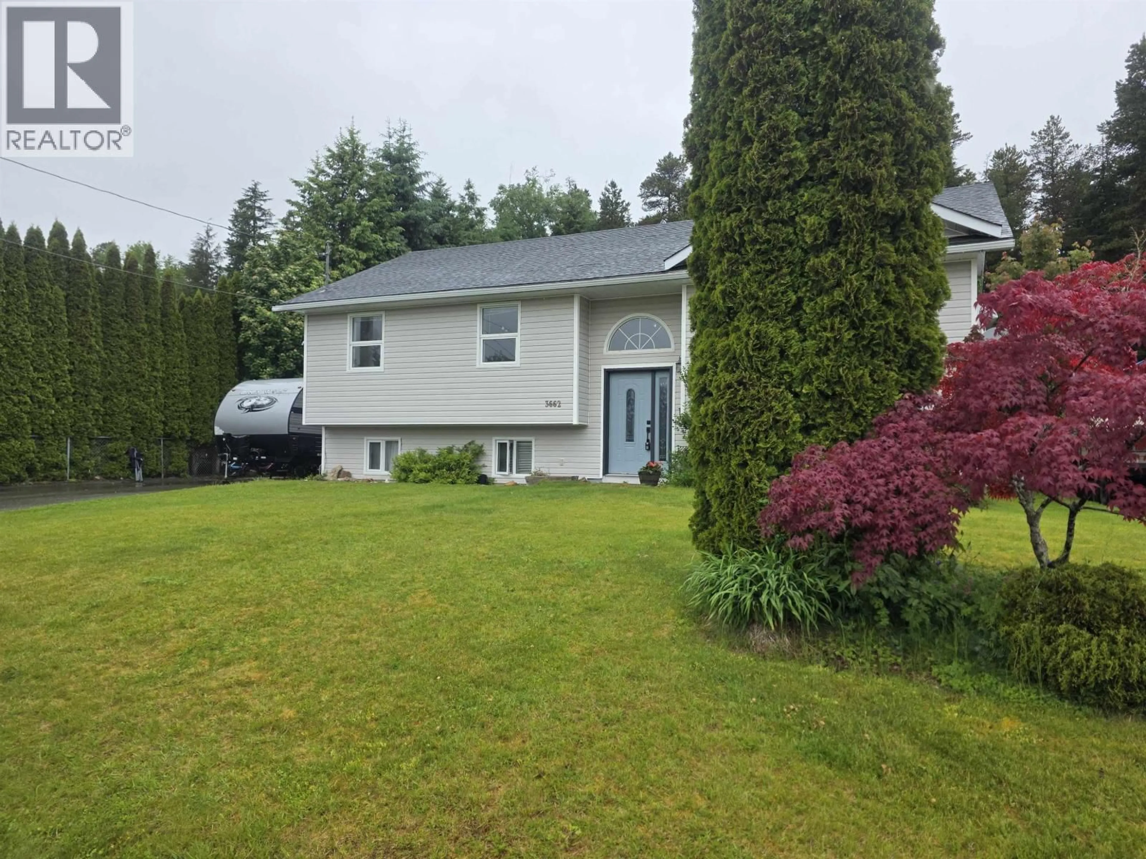 A pic from outside/outdoor area/front of a property/back of a property/a pic from drone, unknown for 3662 HAWTHORNE AVENUE, Terrace British Columbia V8G5E2