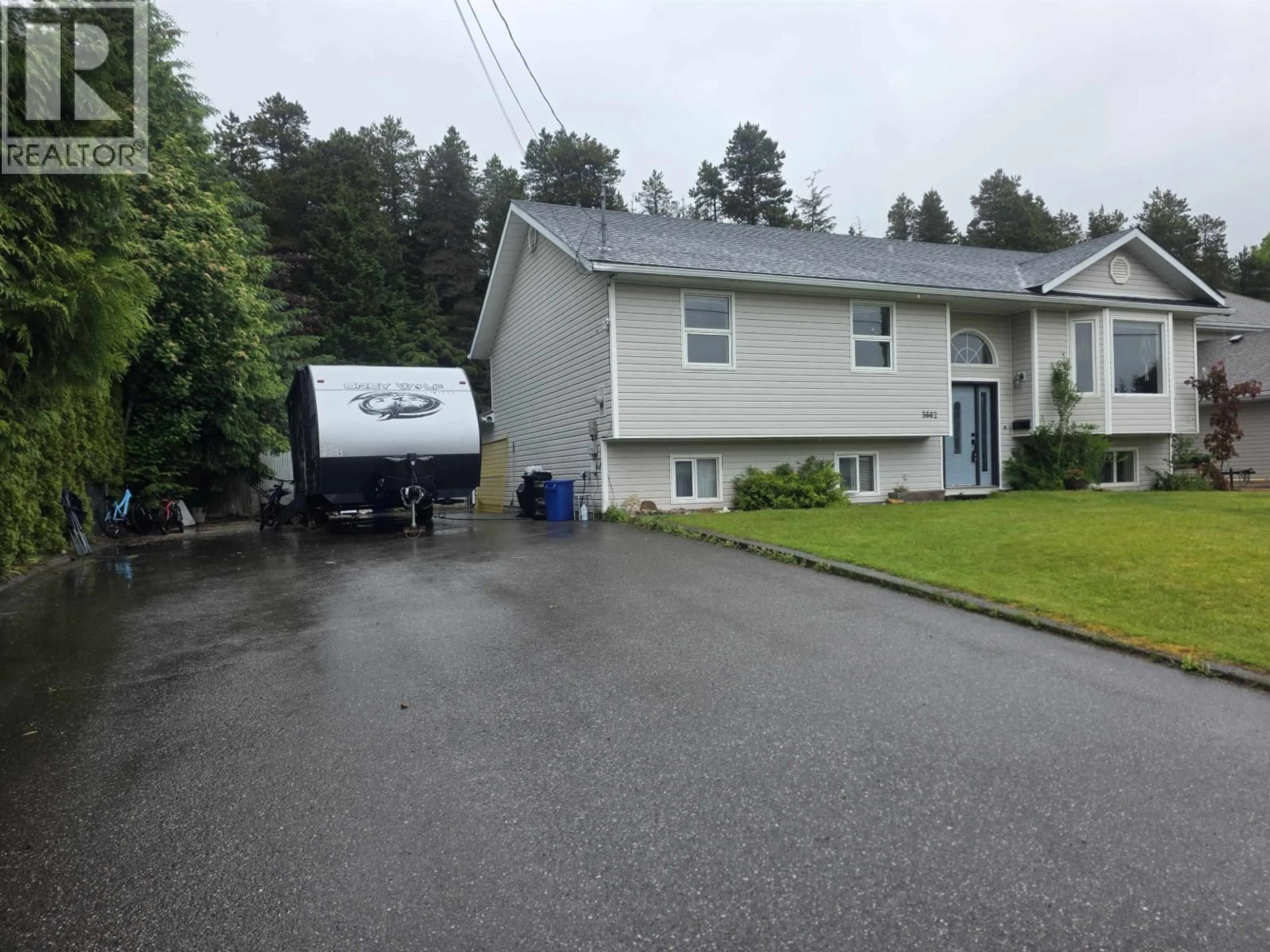 A pic from outside/outdoor area/front of a property/back of a property/a pic from drone, street for 3662 HAWTHORNE AVENUE, Terrace British Columbia V8G5E2