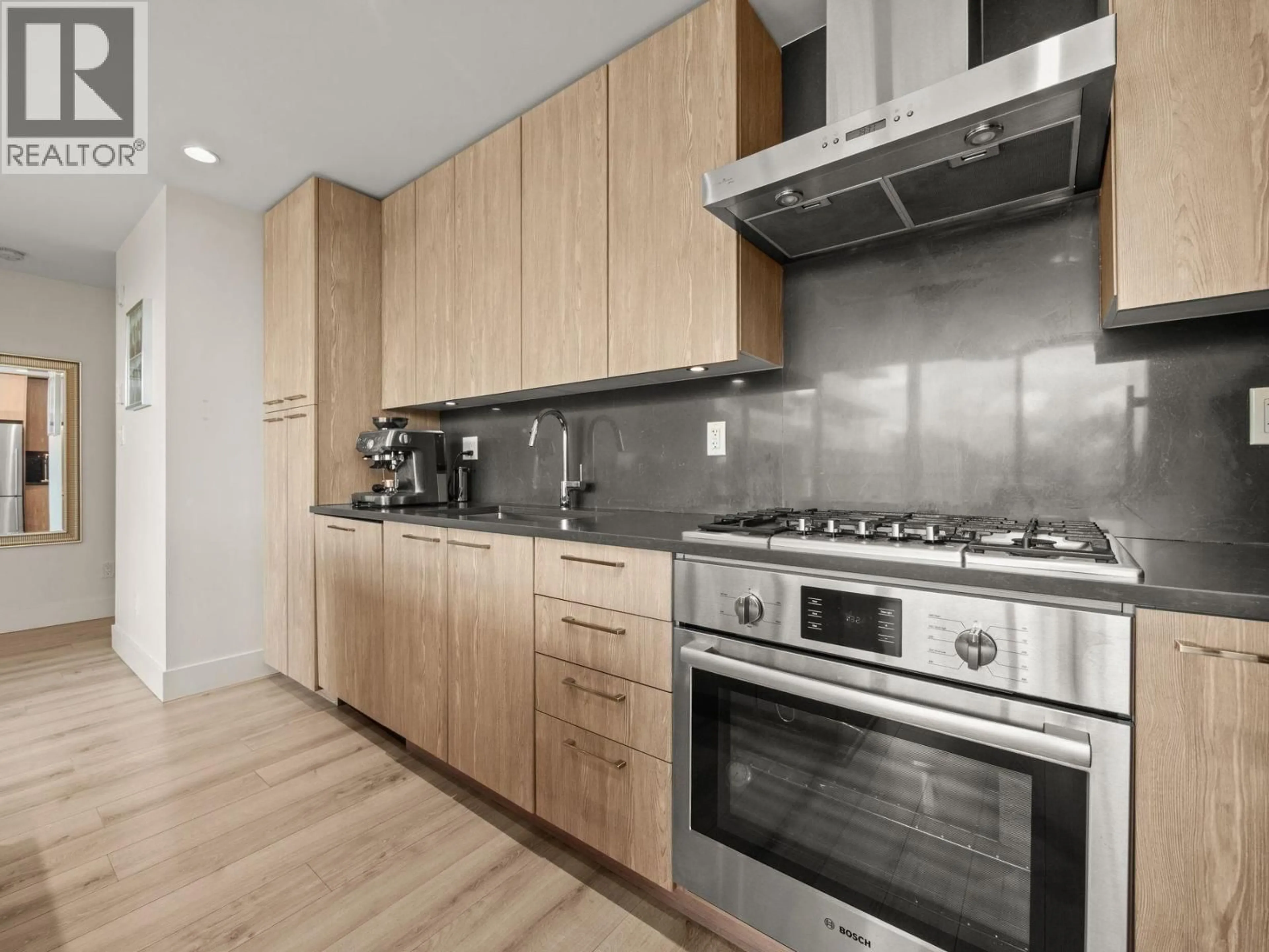 Standard kitchen, wood/laminate floor for 321 - 10788 NO. 5 ROAD, Richmond British Columbia V6W0B7