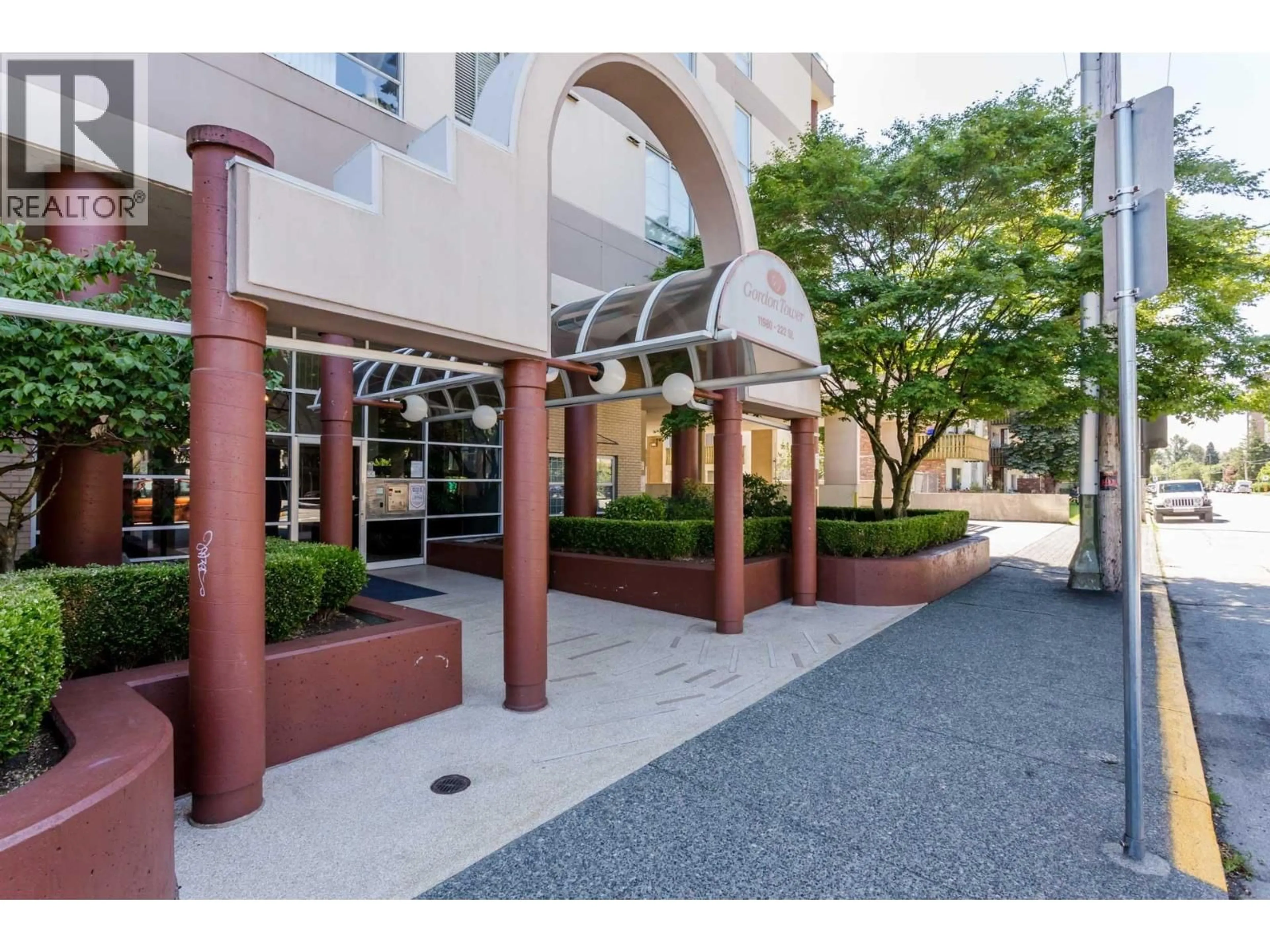 Indoor foyer for 903 - 11980 222 STREET, Maple Ridge British Columbia V2X0L8