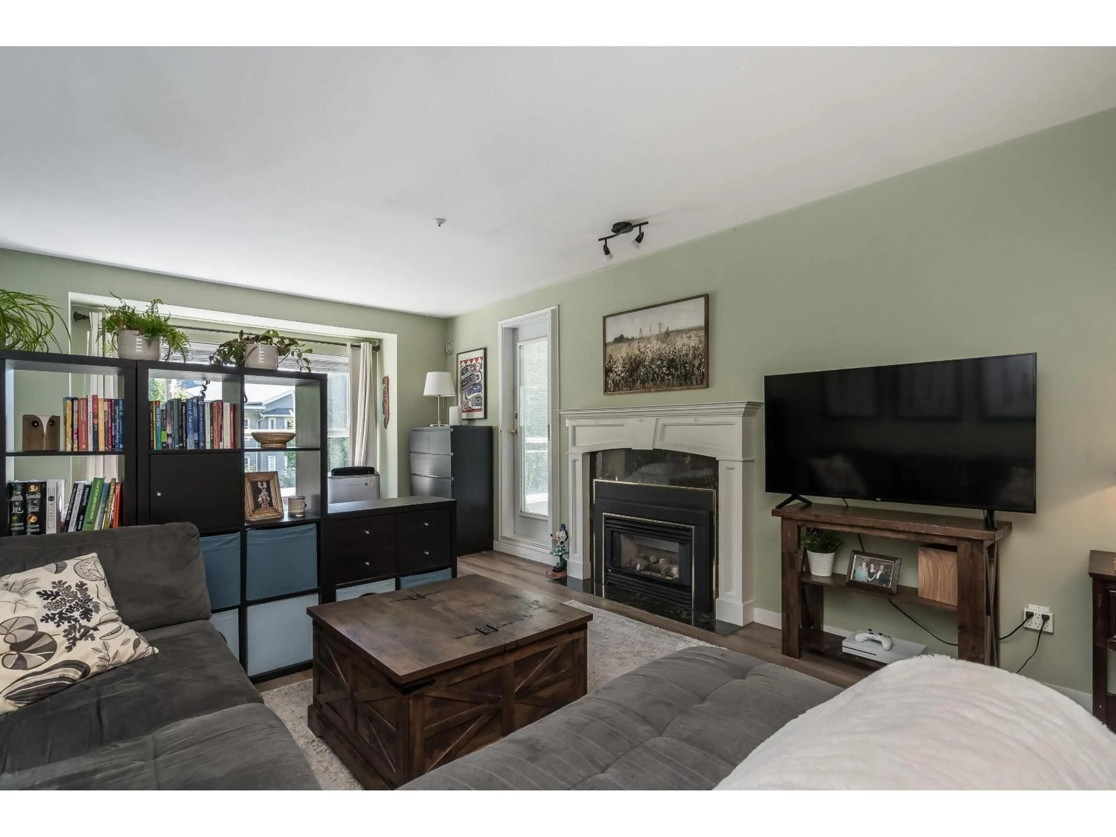 Living room with furniture, unknown for 311 - 9018 208 STREET, Langley British Columbia V1M2Y8