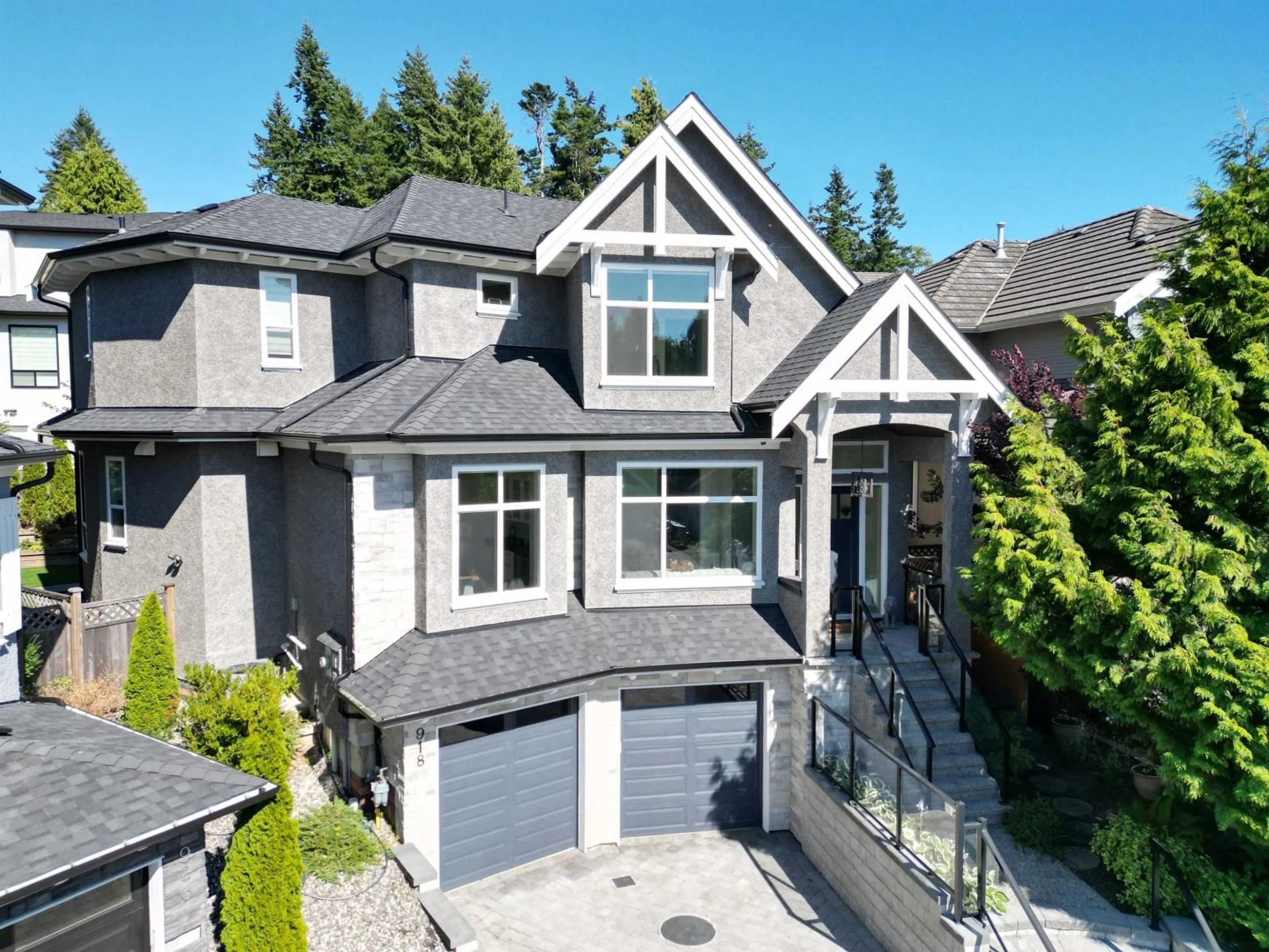 A pic from outside/outdoor area/front of a property/back of a property/a pic from drone, street for 918 163 STREET, Surrey British Columbia V4A4Y4