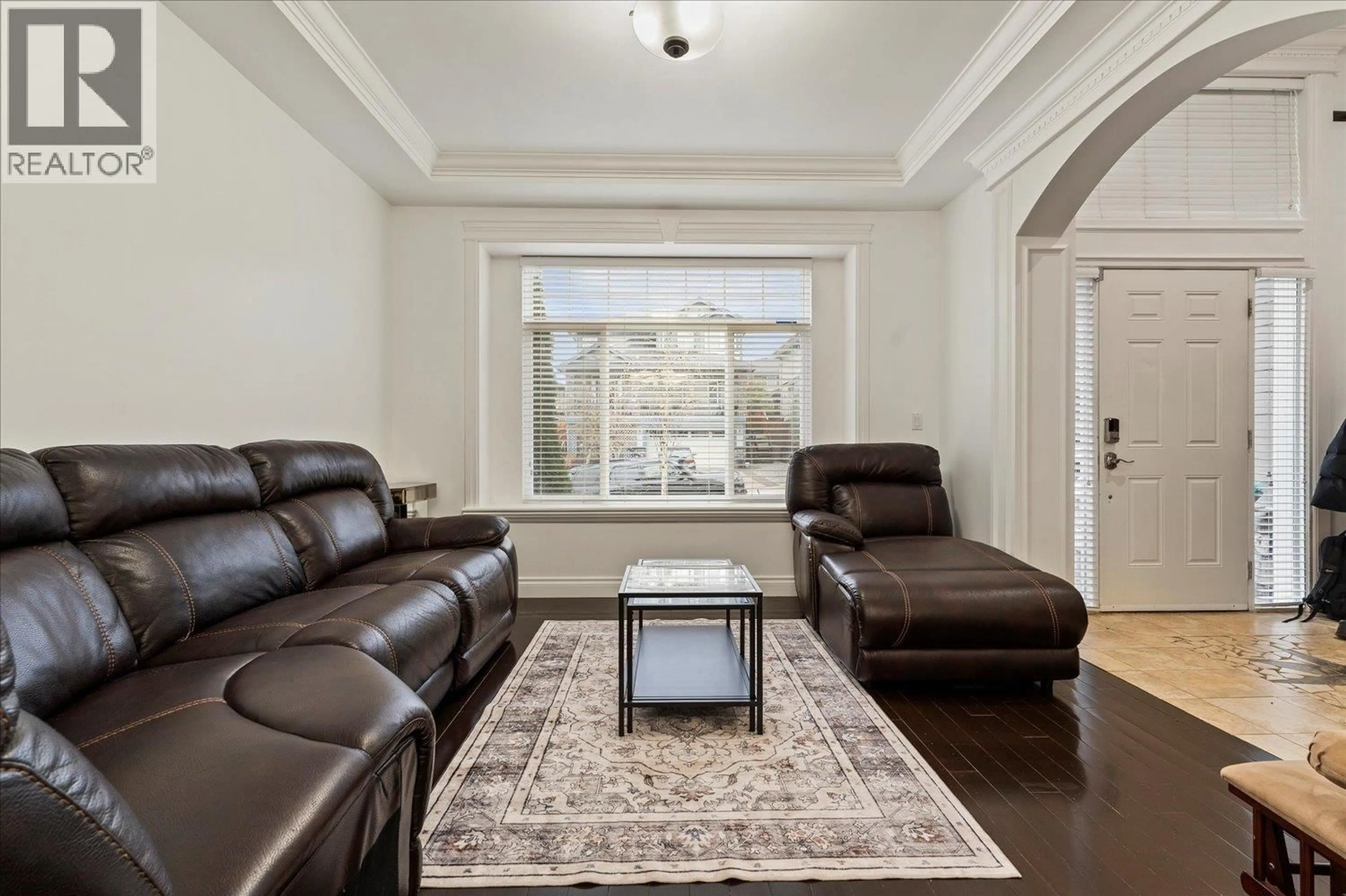 Living room with furniture, unknown for 24680 103A AVENUE, Maple Ridge British Columbia V2W0B1