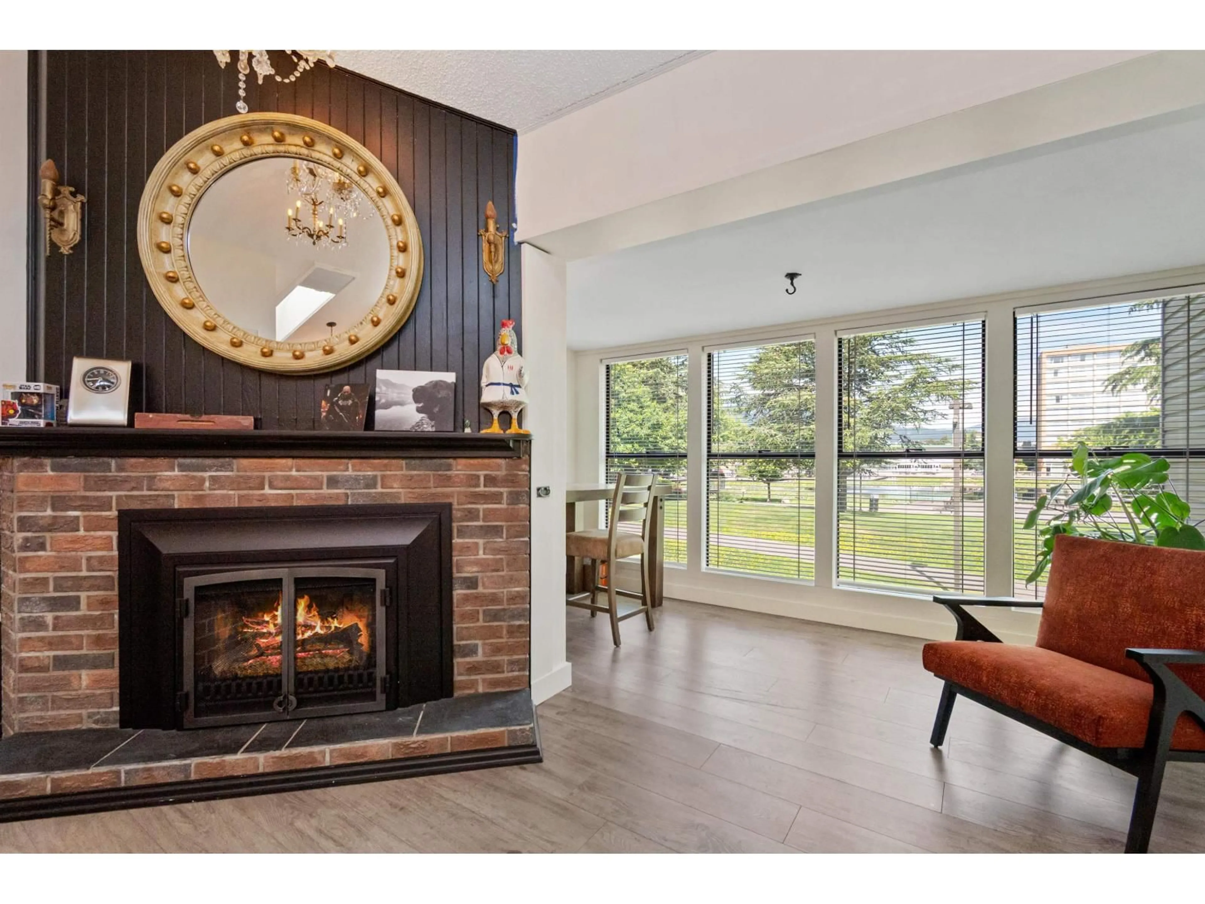 Unknown for 10 - 45915 CHEAM AVENUE, Chilliwack British Columbia V2P1N7