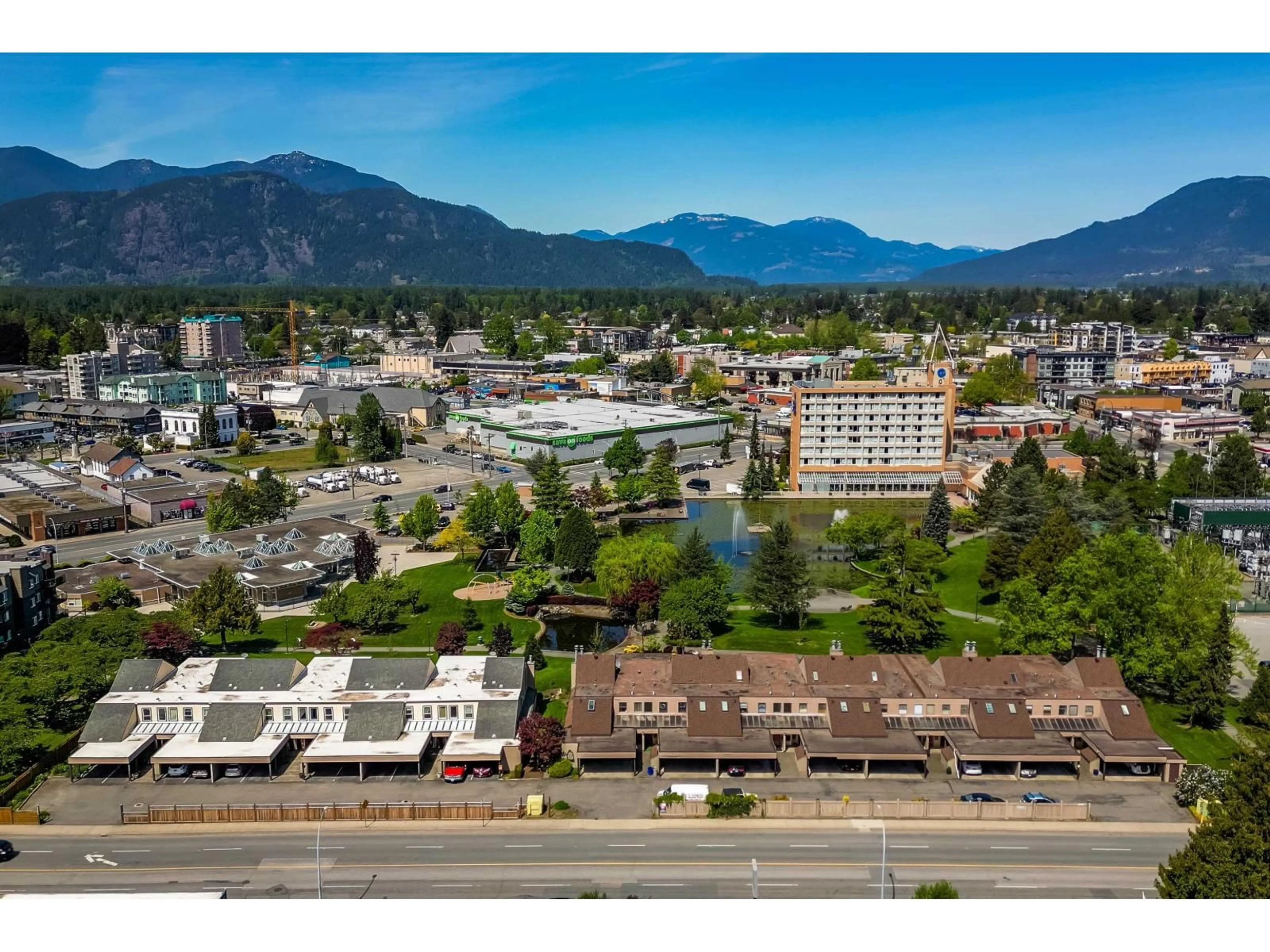 A pic from outside/outdoor area/front of a property/back of a property/a pic from drone, mountain view for 10 - 45915 CHEAM AVENUE, Chilliwack British Columbia V2P1N7