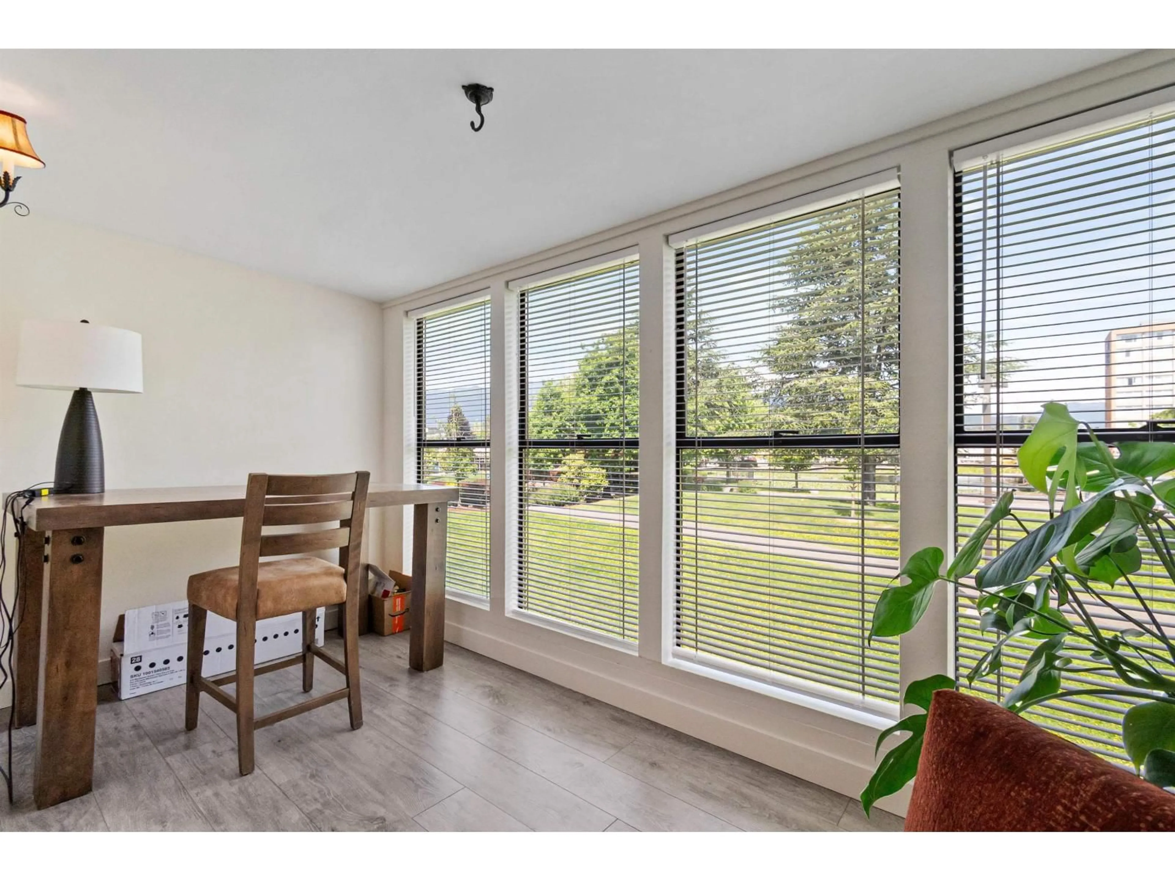 A pic of a room for 10 - 45915 CHEAM AVENUE, Chilliwack British Columbia V2P1N7