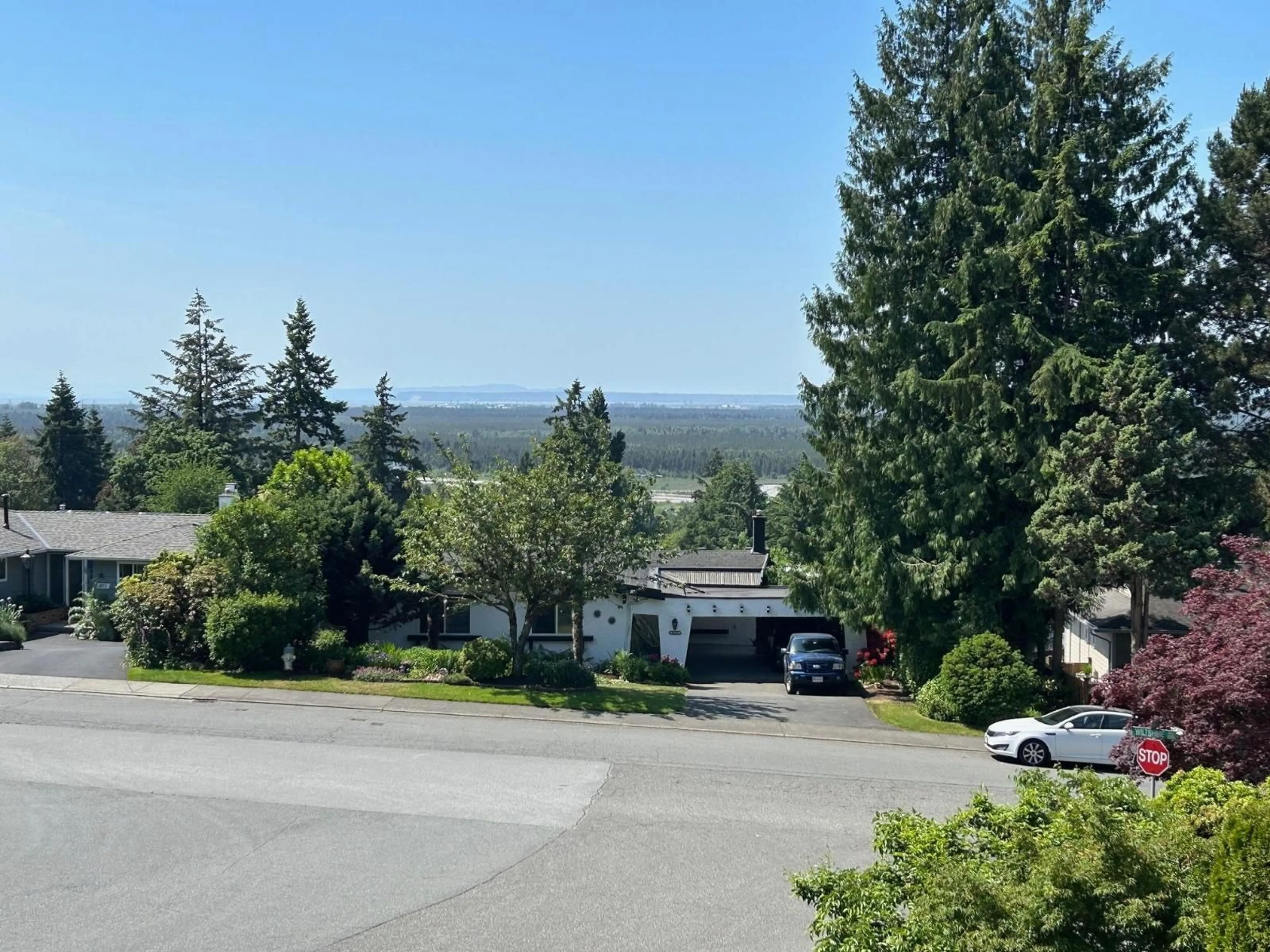 A pic from outside/outdoor area/front of a property/back of a property/a pic from drone, mountain view for 10591 HERMOSA DRIVE, Delta British Columbia V4C6S8