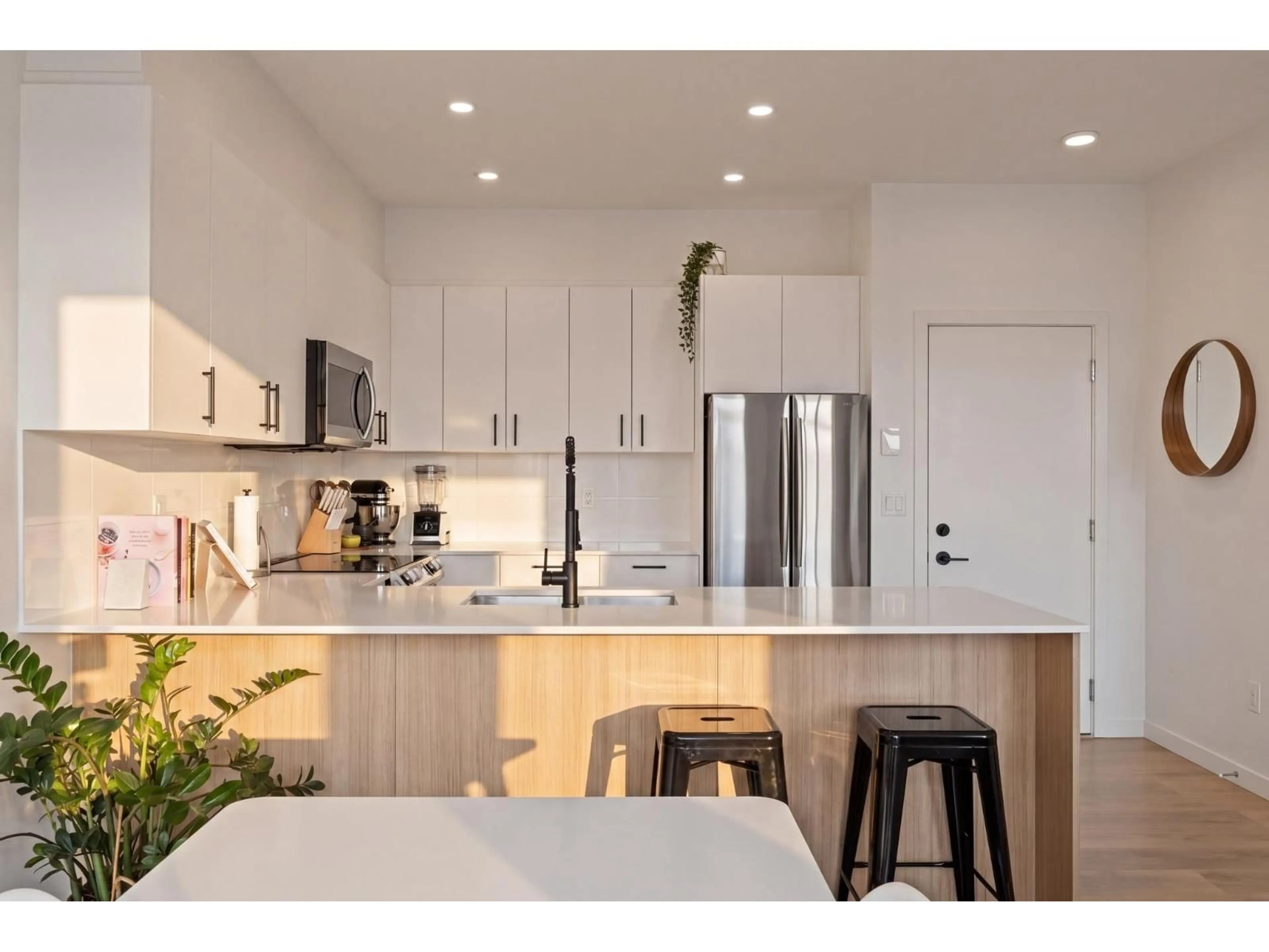 Open concept kitchen, wood/laminate floor for 81 - 15255 SITKA DRIVE, Surrey British Columbia V3S0B1