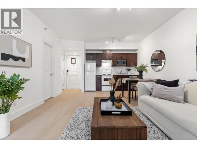 302 - 7330 ARBUTUS STREET, Pemberton 4