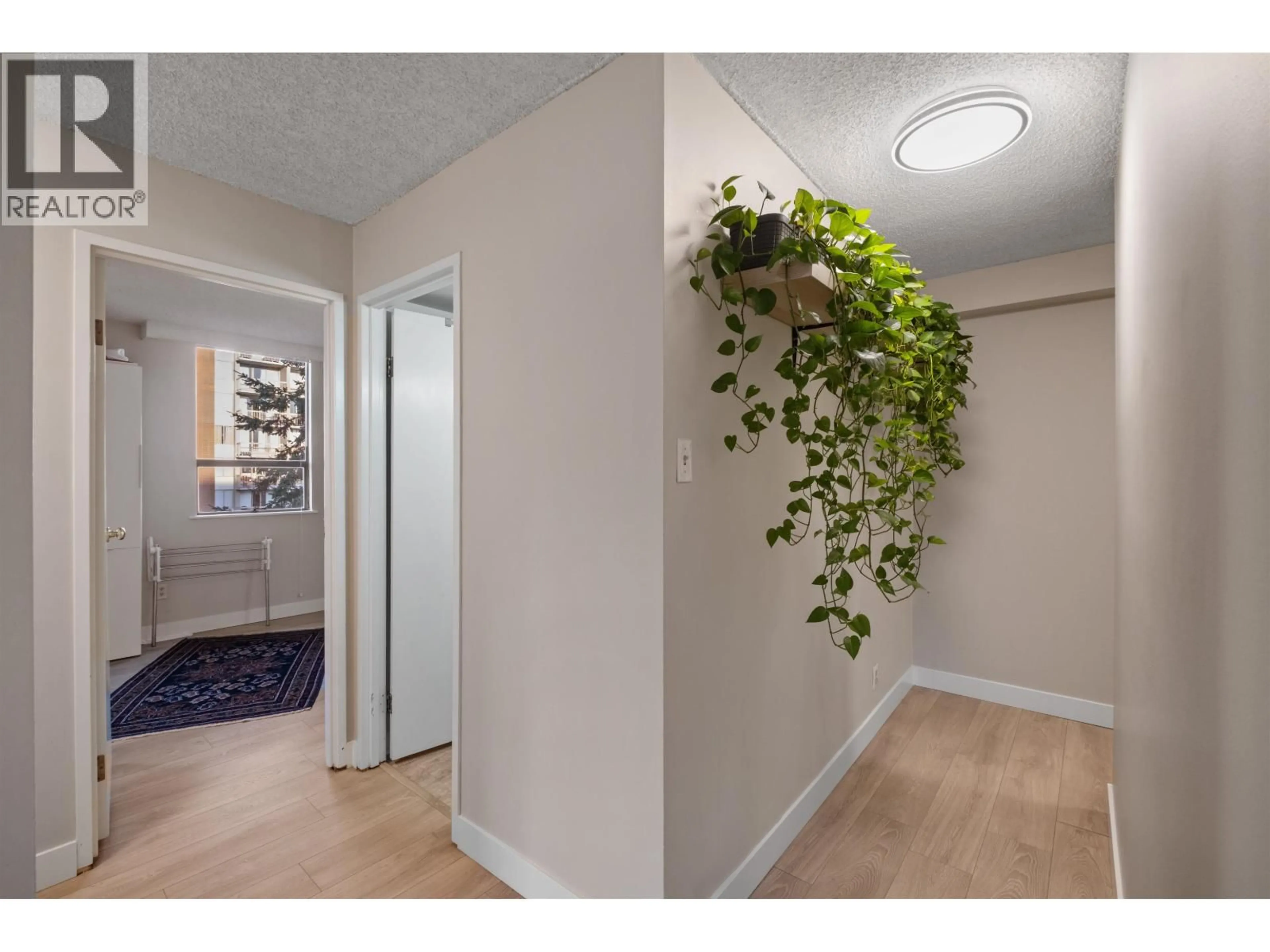 Indoor entryway for 1205 - 2012 FULLERTON AVENUE, North Vancouver British Columbia V7P3E3