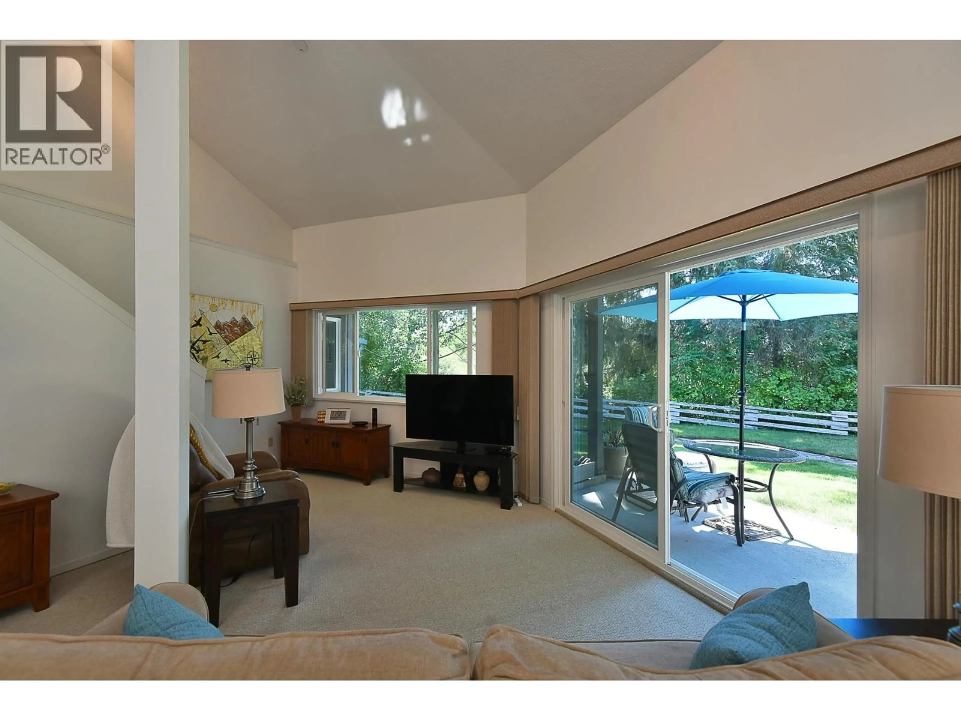Unknown for 11 - 5761 WHARF AVENUE, Sechelt British Columbia V0N3A0
