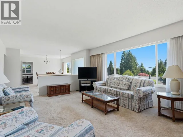 1218 CHAMBERLAIN DRIVE, North Vancouver 5