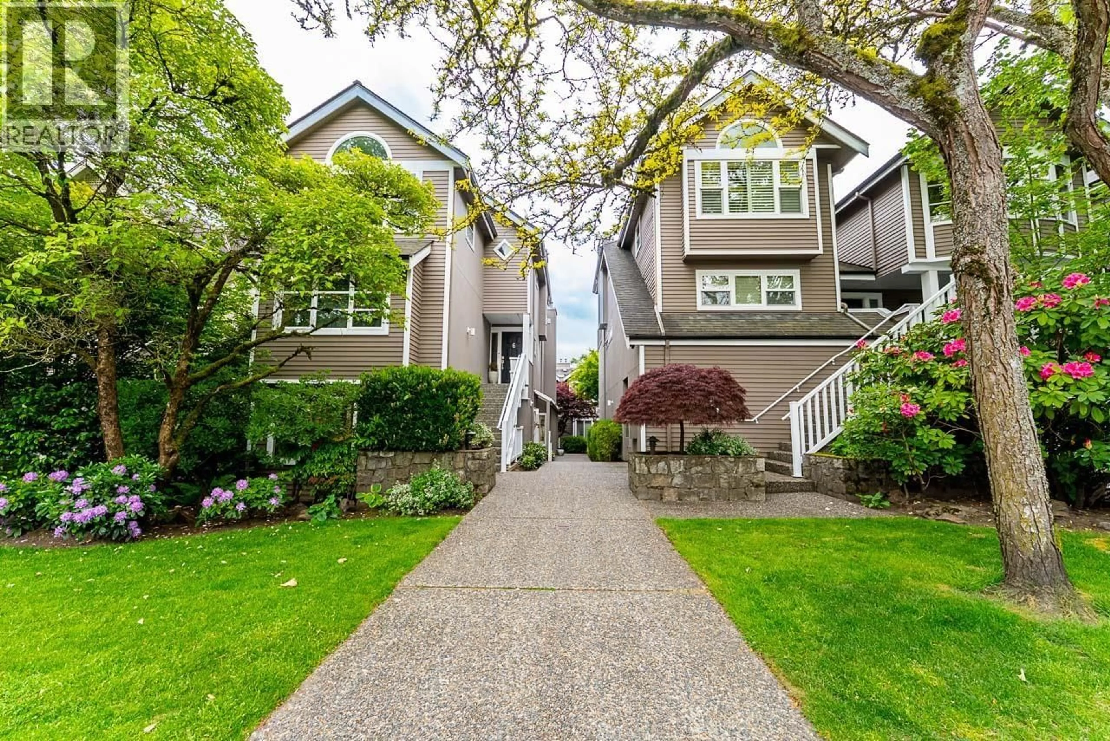 Unknown for 5 - 219 8TH STREET, North Vancouver British Columbia V7L1Y9