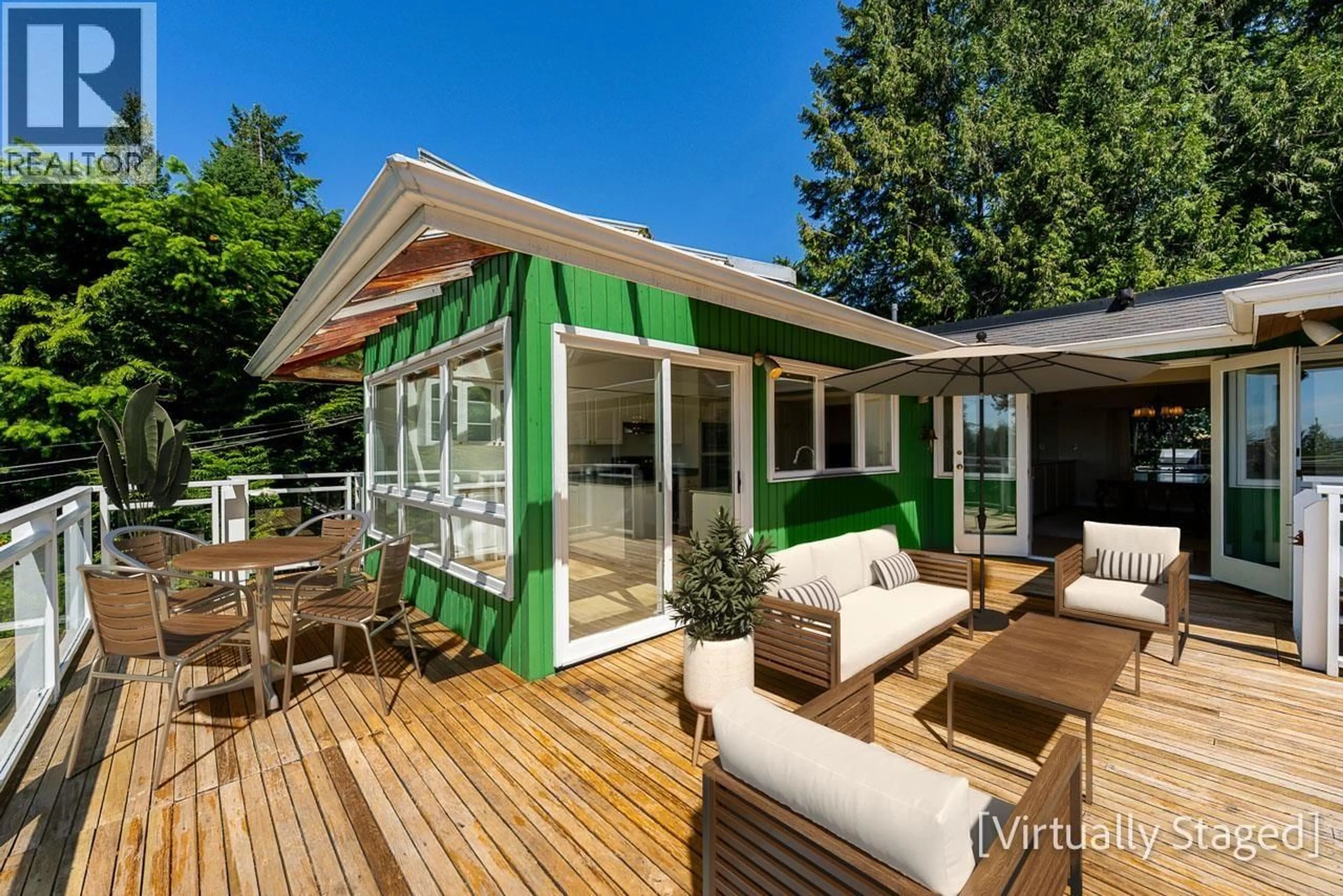 Home with vinyl exterior material, street for 4415 WOODCREST ROAD, West Vancouver British Columbia V7S2W2