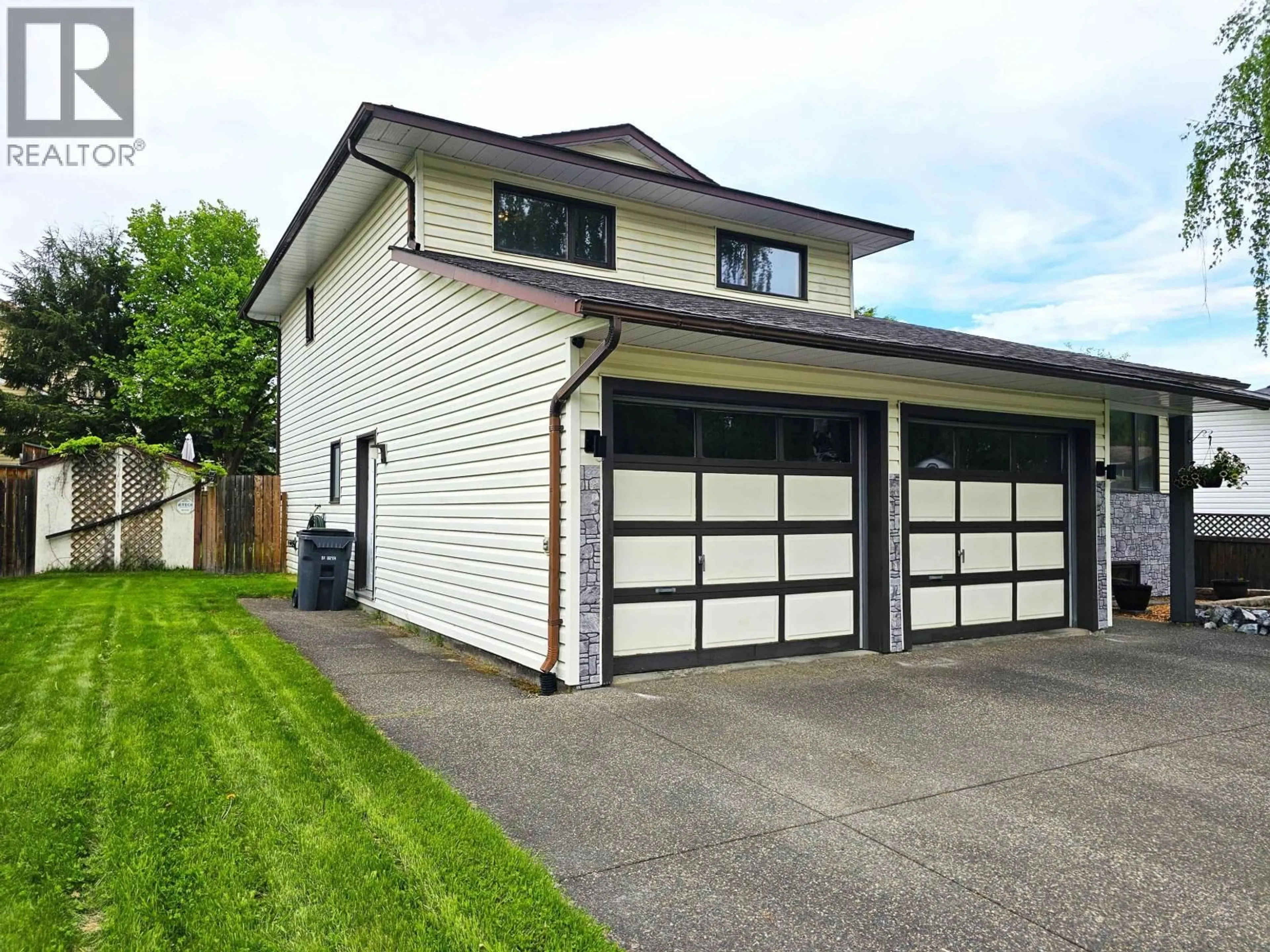 Home with vinyl exterior material, street for 3750 JAMES DRIVE, Prince George British Columbia V2N4V1