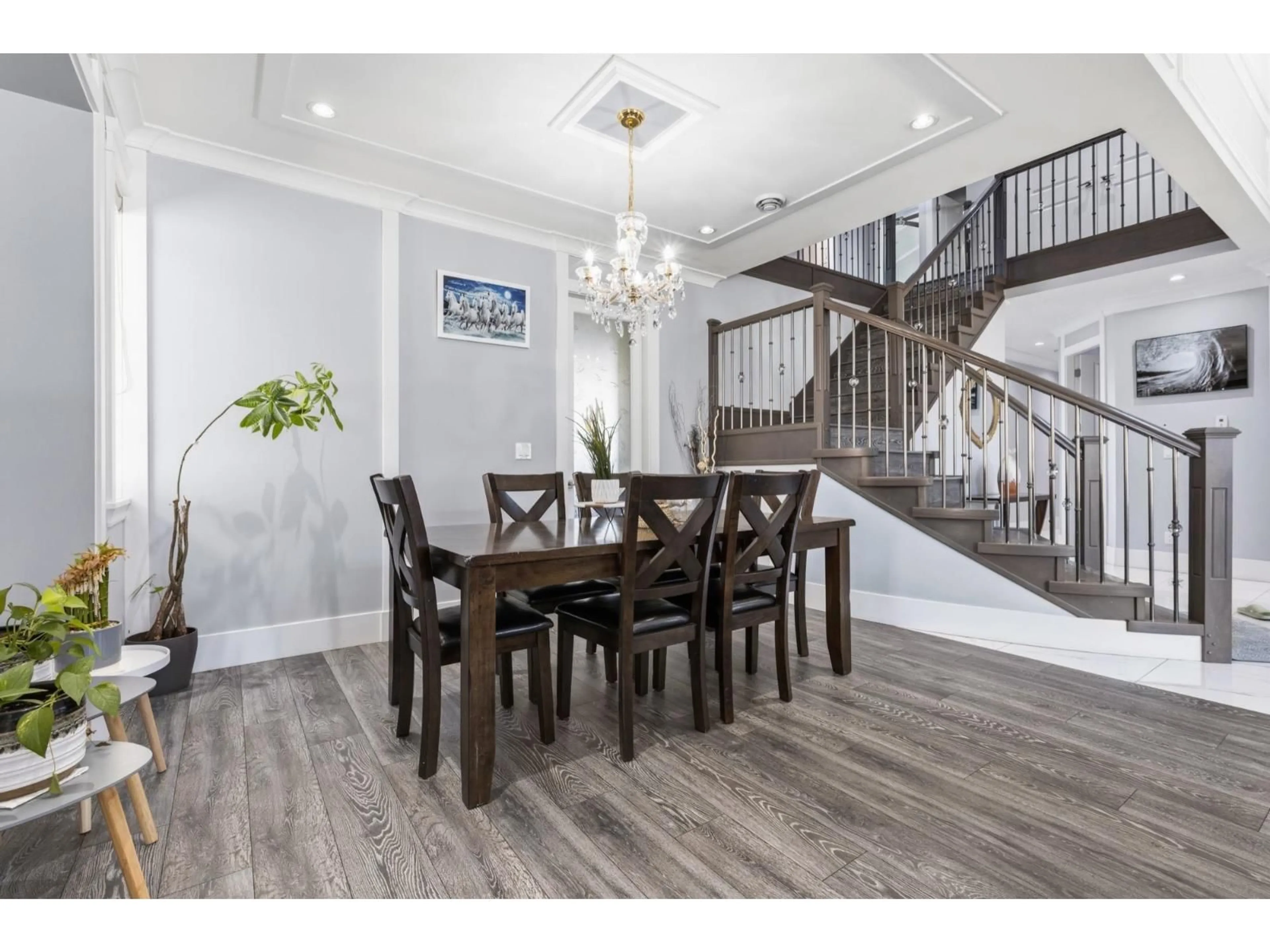 Dining room, wood/laminate floor for 5430 188 STREET, Surrey British Columbia V3S6R4