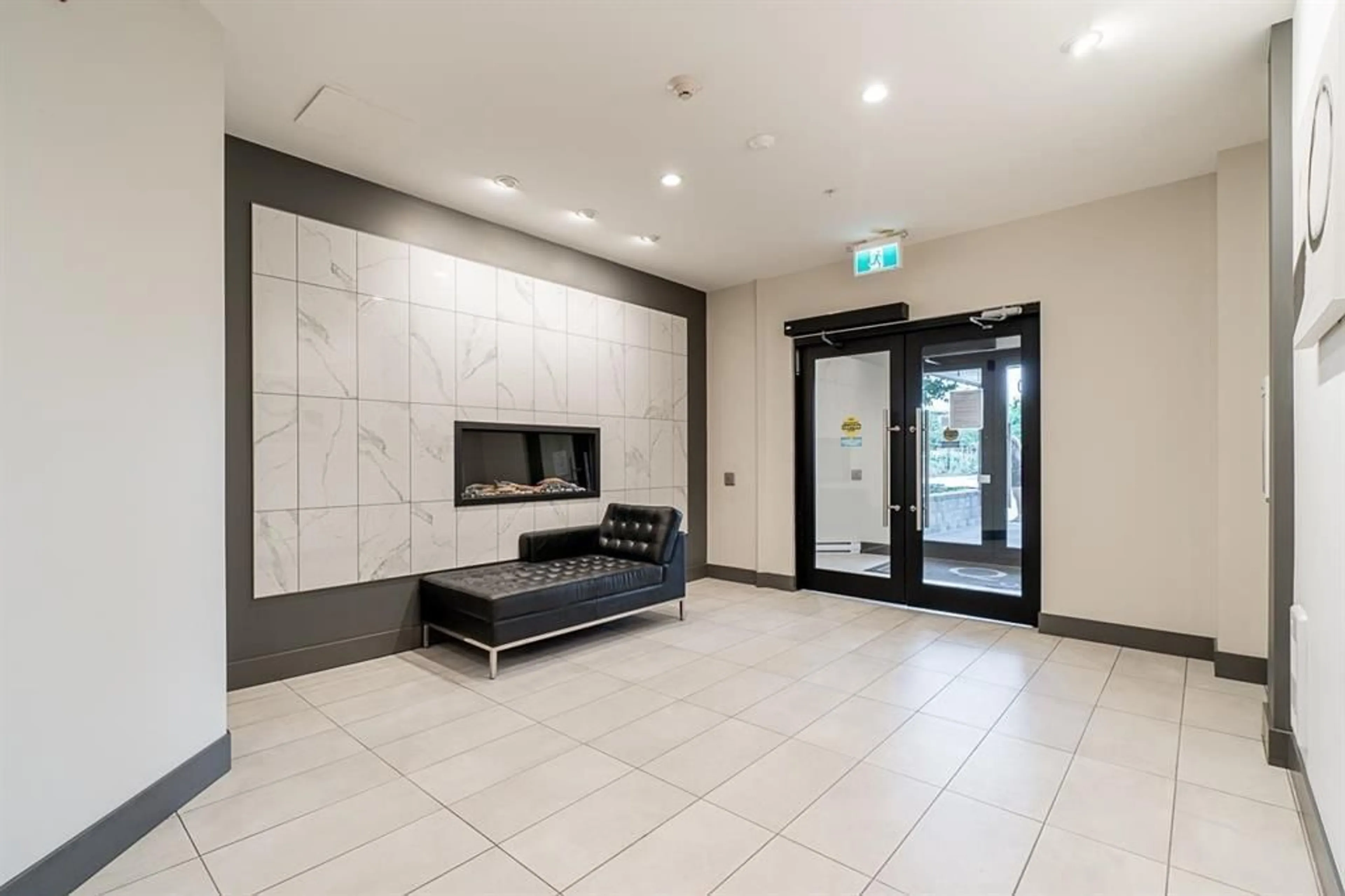 Lobby for 119 - 2120 GLADWIN ROAD, Abbotsford British Columbia V2S0L7