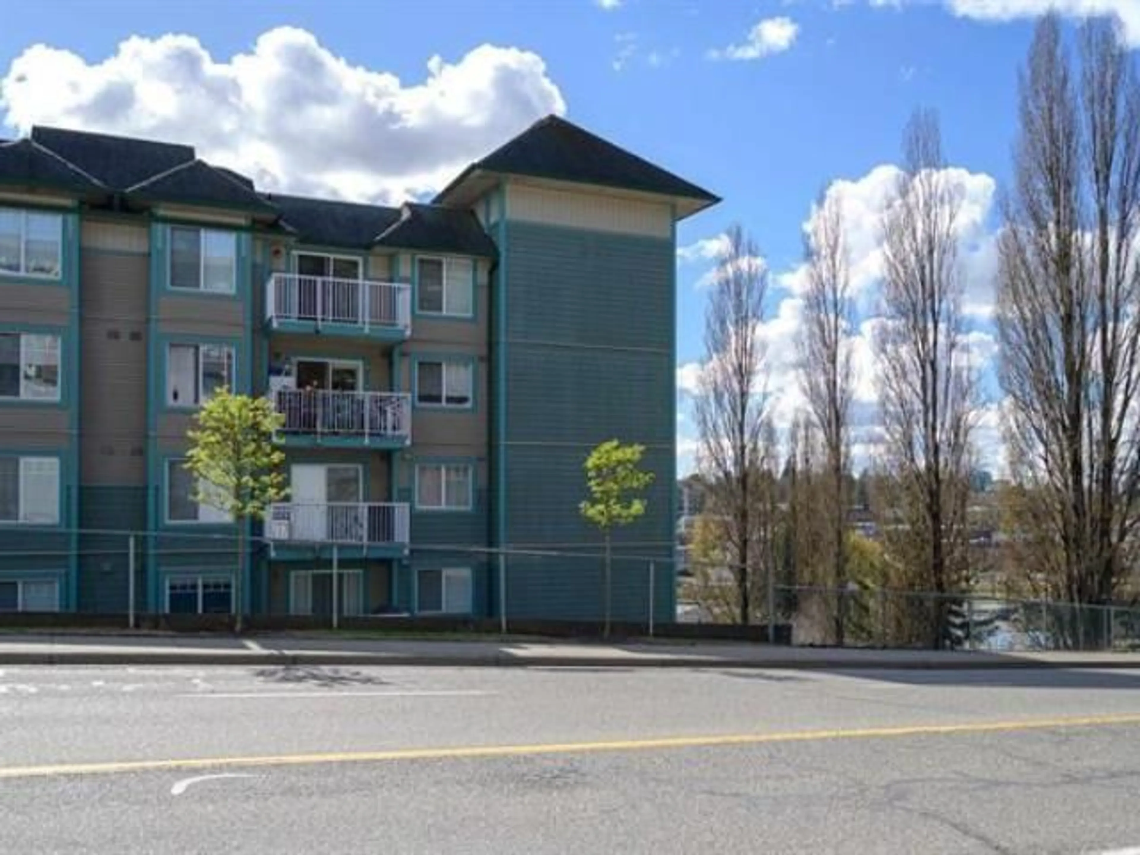 Patio, mountain view for 312 - 33960 OLD YALE ROAD, Abbotsford British Columbia V2S2J9