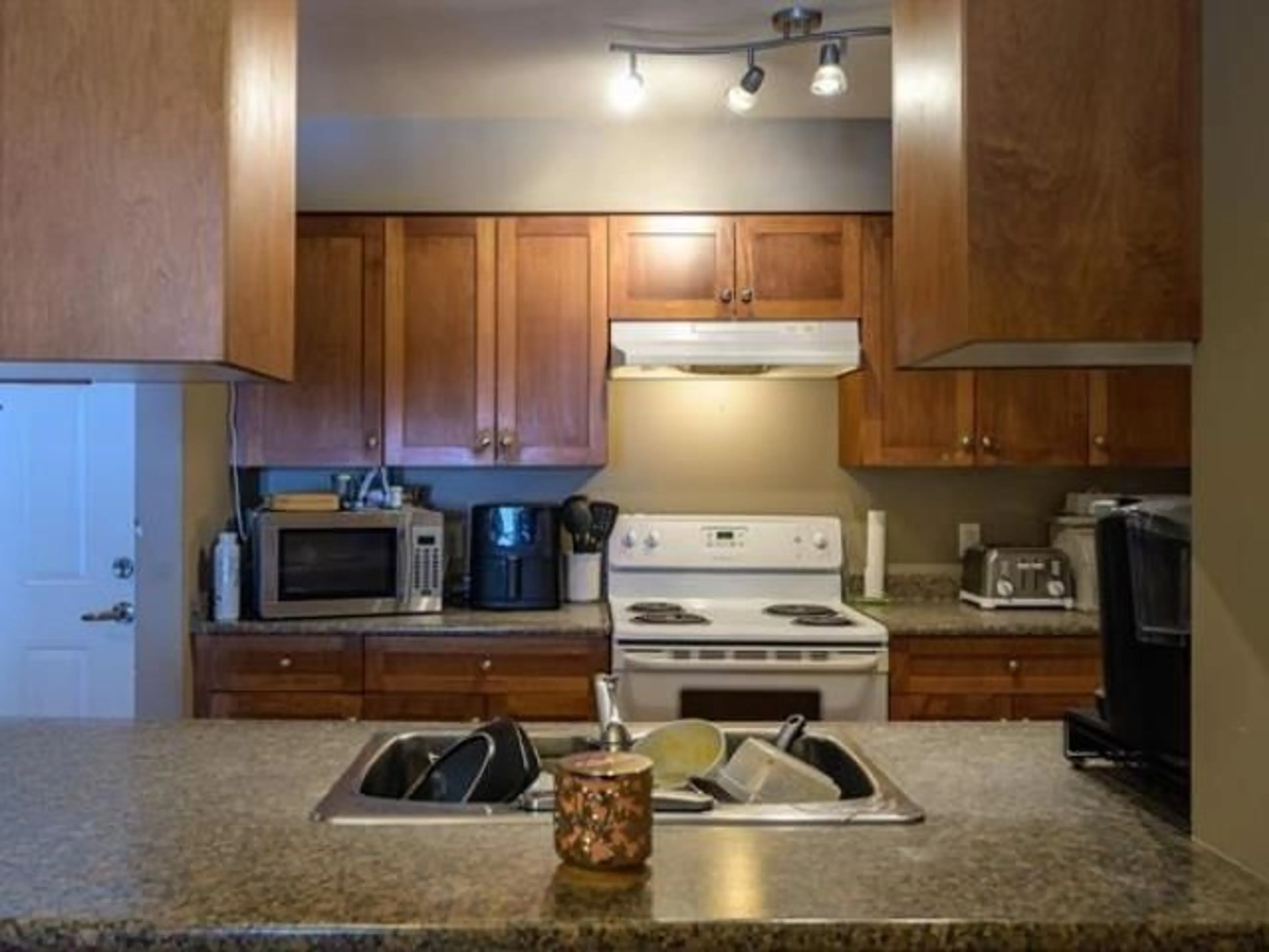 Standard kitchen, unknown for 312 - 33960 OLD YALE ROAD, Abbotsford British Columbia V2S2J9