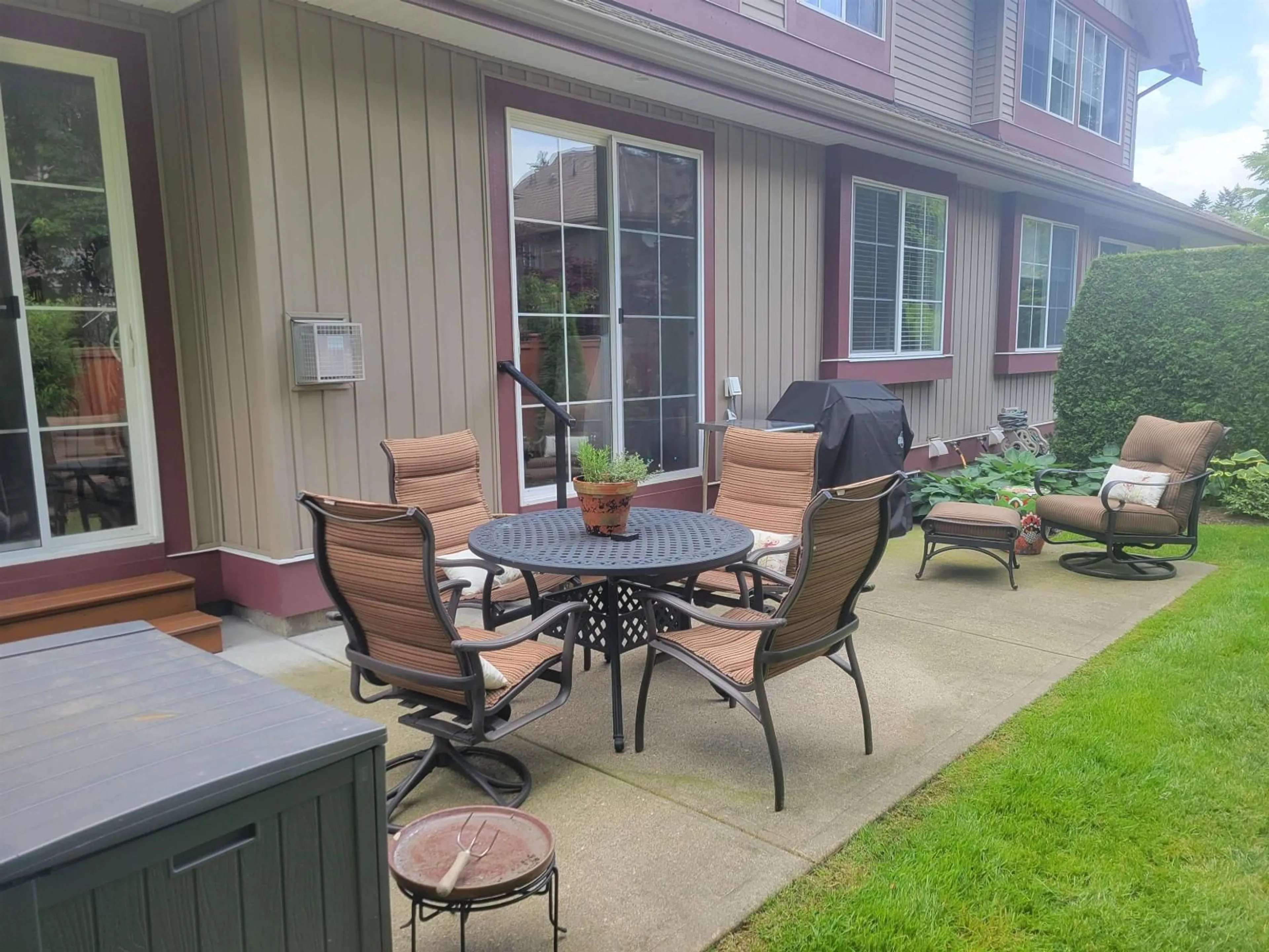 Patio, street for 20 - 45545 TAMIHI WAY, Chilliwack British Columbia V2R0G2