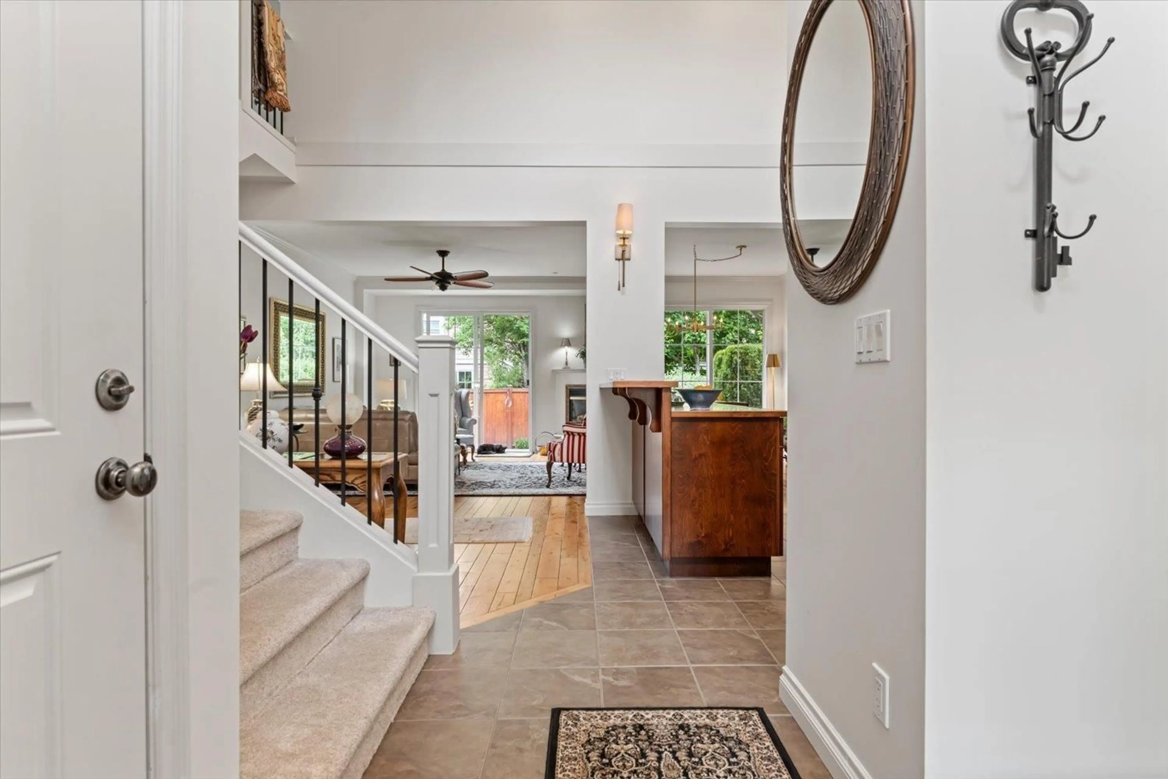 Indoor entryway for 20 - 45545 TAMIHI WAY, Chilliwack British Columbia V2R0G2