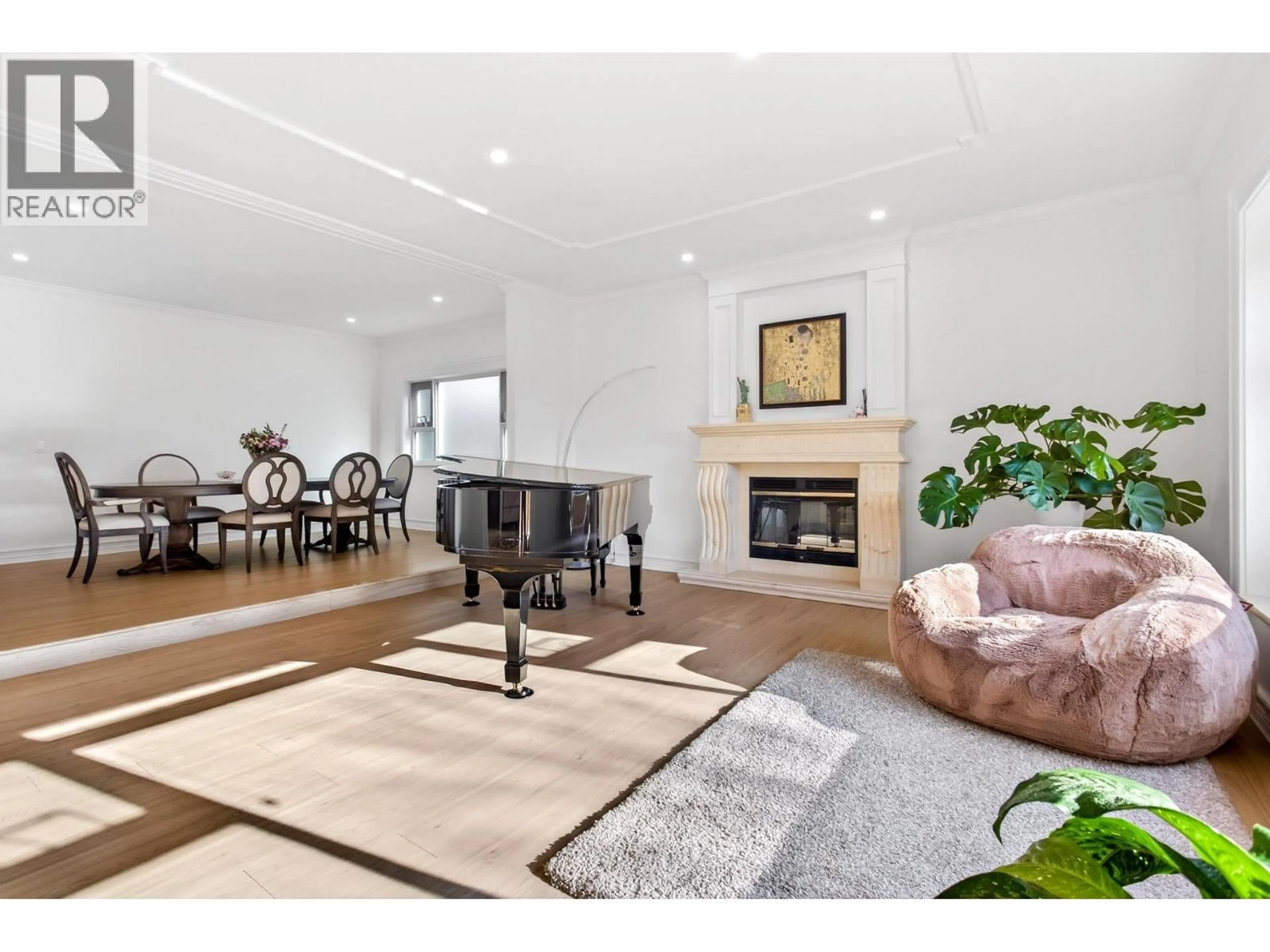 Living room with furniture, unknown for 1369 55TH AVENUE, Vancouver British Columbia V6P1R3