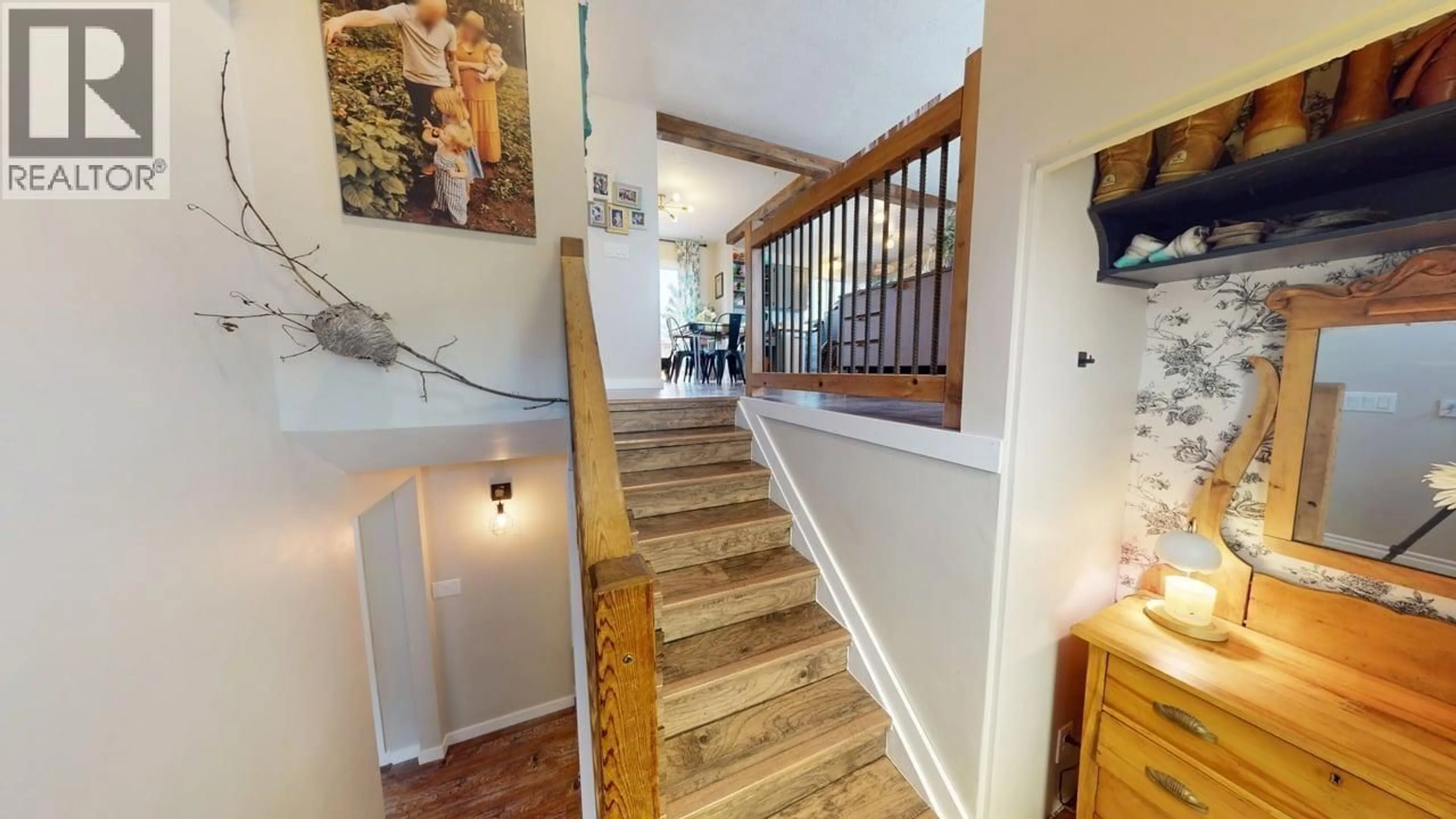 Indoor foyer for 8128 96 AVENUE, Fort St. John British Columbia V1J1J6