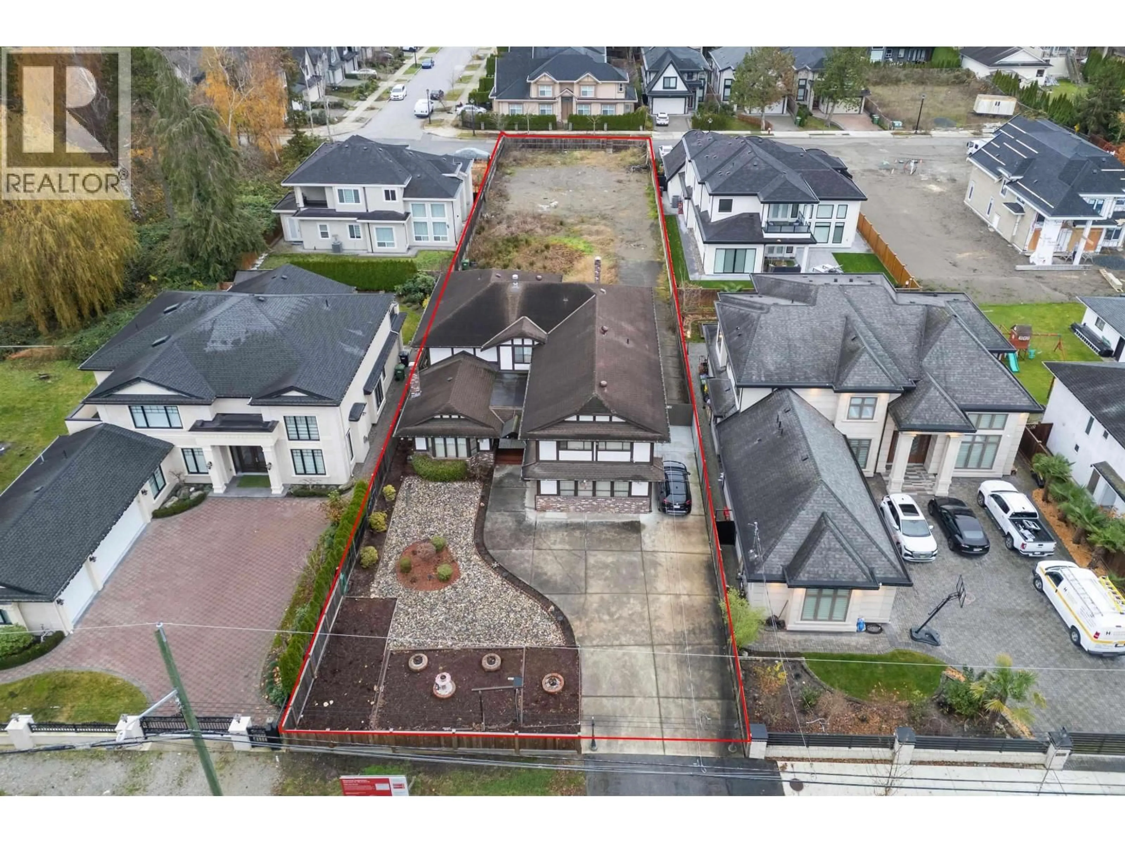 A pic from outside/outdoor area/front of a property/back of a property/a pic from drone, street for 7560 ASH STREET, Richmond British Columbia V6Y2S1