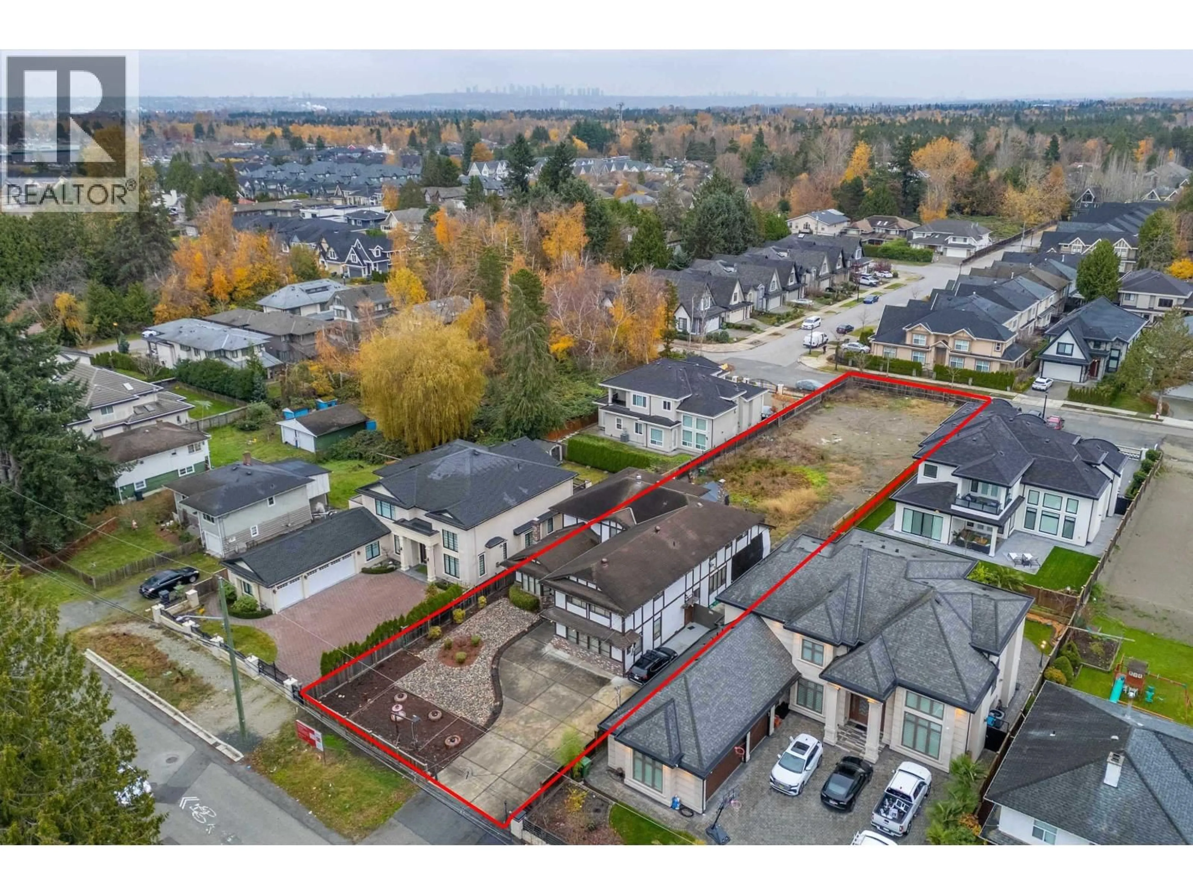 A pic from outside/outdoor area/front of a property/back of a property/a pic from drone, street for 7560 ASH STREET, Richmond British Columbia V6Y2S1