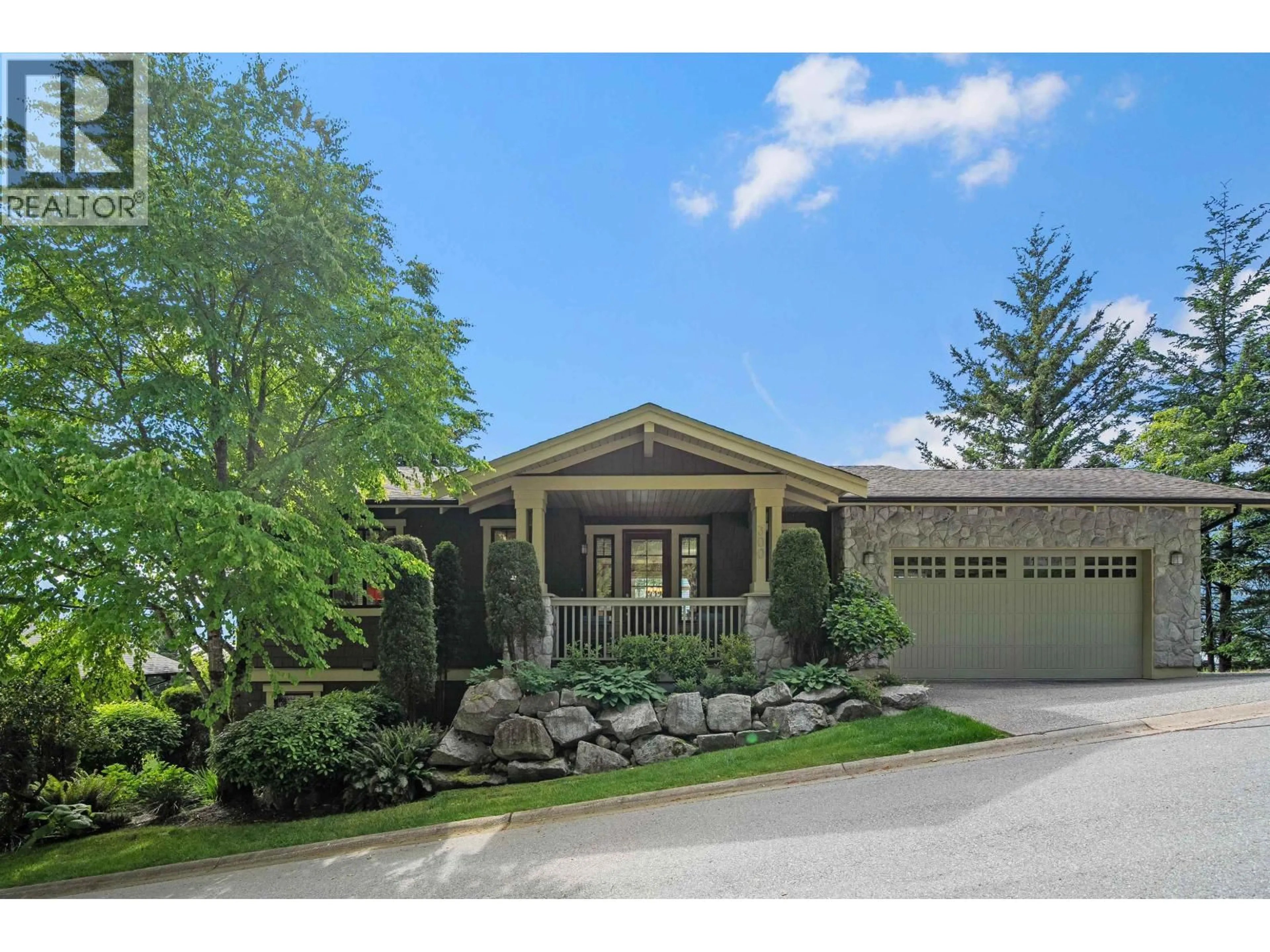 Unknown for 300 OCEAN CREST DRIVE, West Vancouver British Columbia V0N3Z2