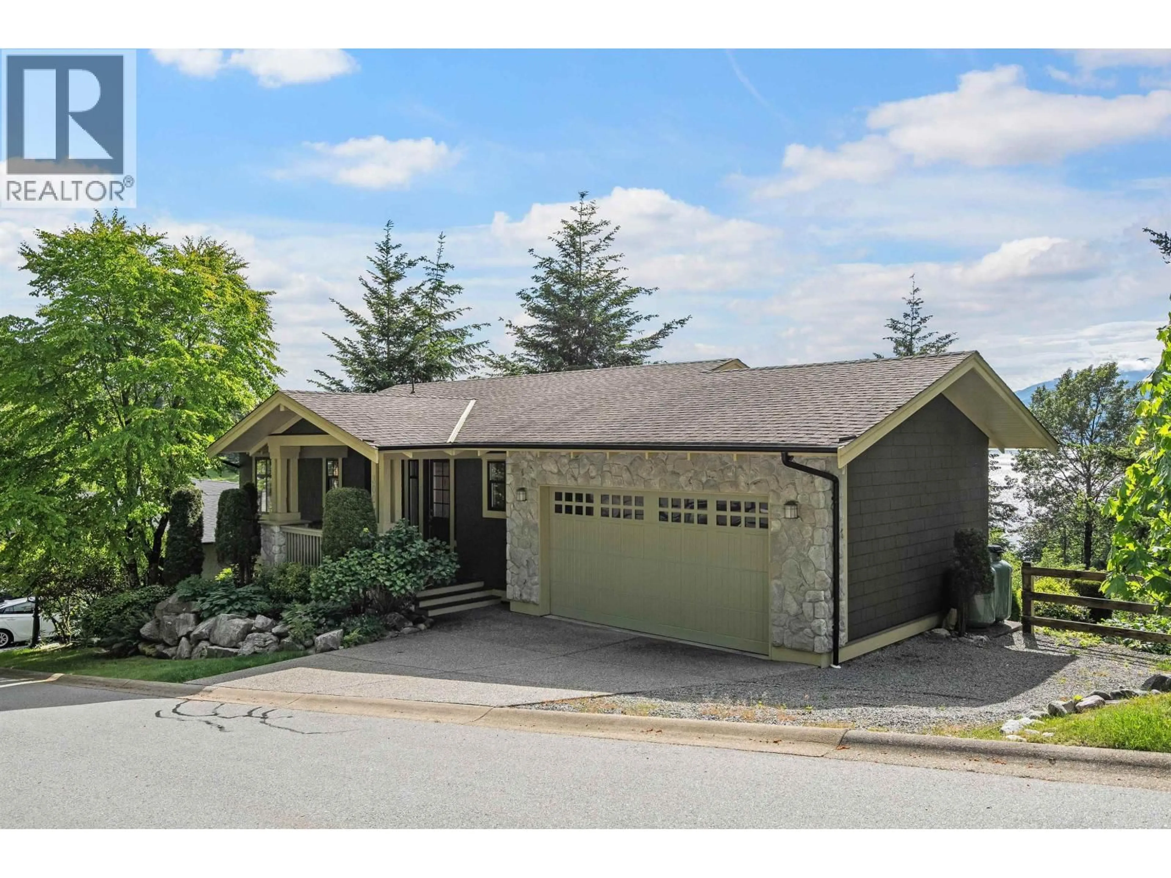 Unknown for 300 OCEAN CREST DRIVE, West Vancouver British Columbia V0N3Z2