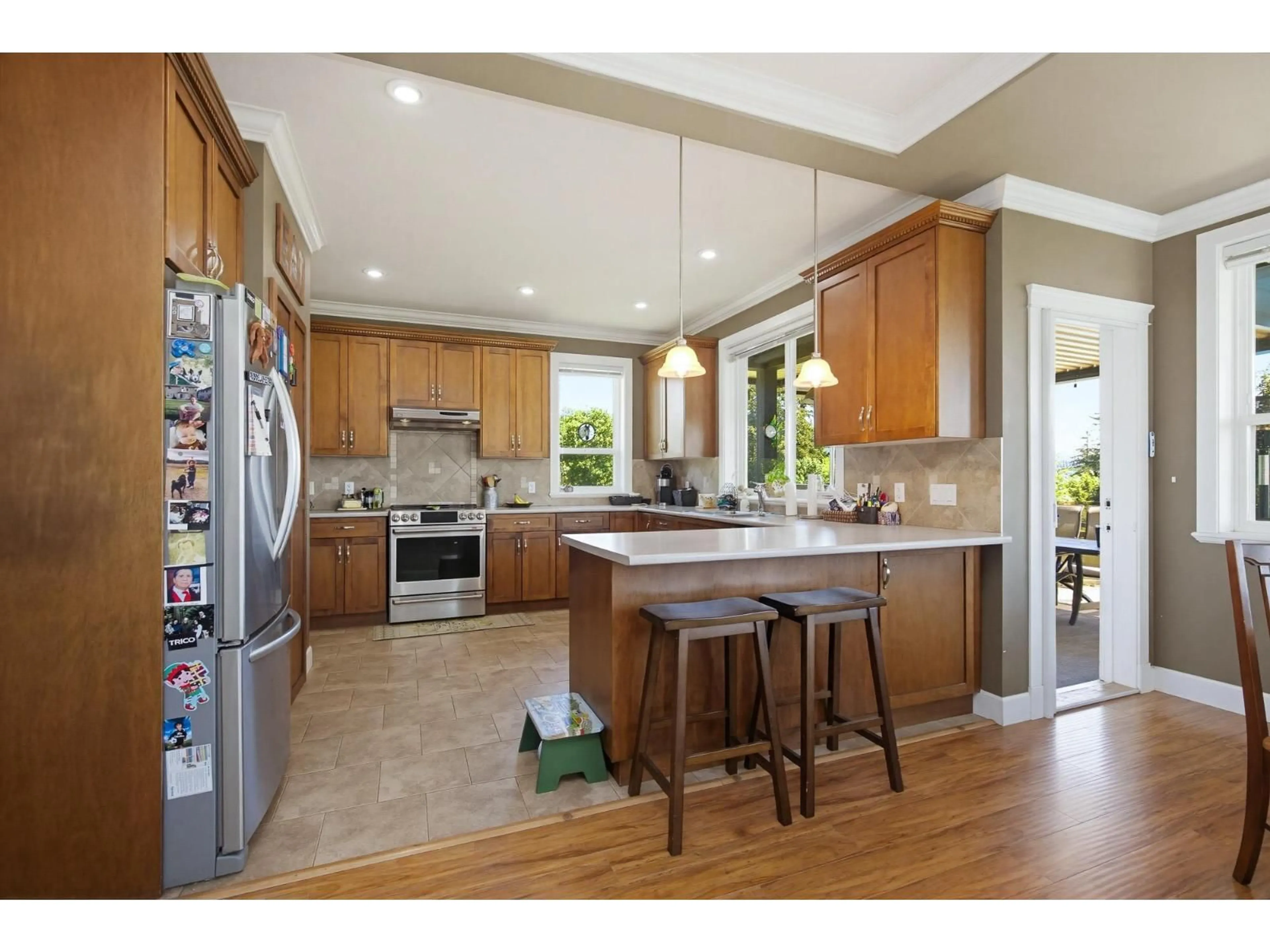 Open concept kitchen, unknown for 30420 DEWDNEY TRUNK ROAD, Mission British Columbia V4S1C3