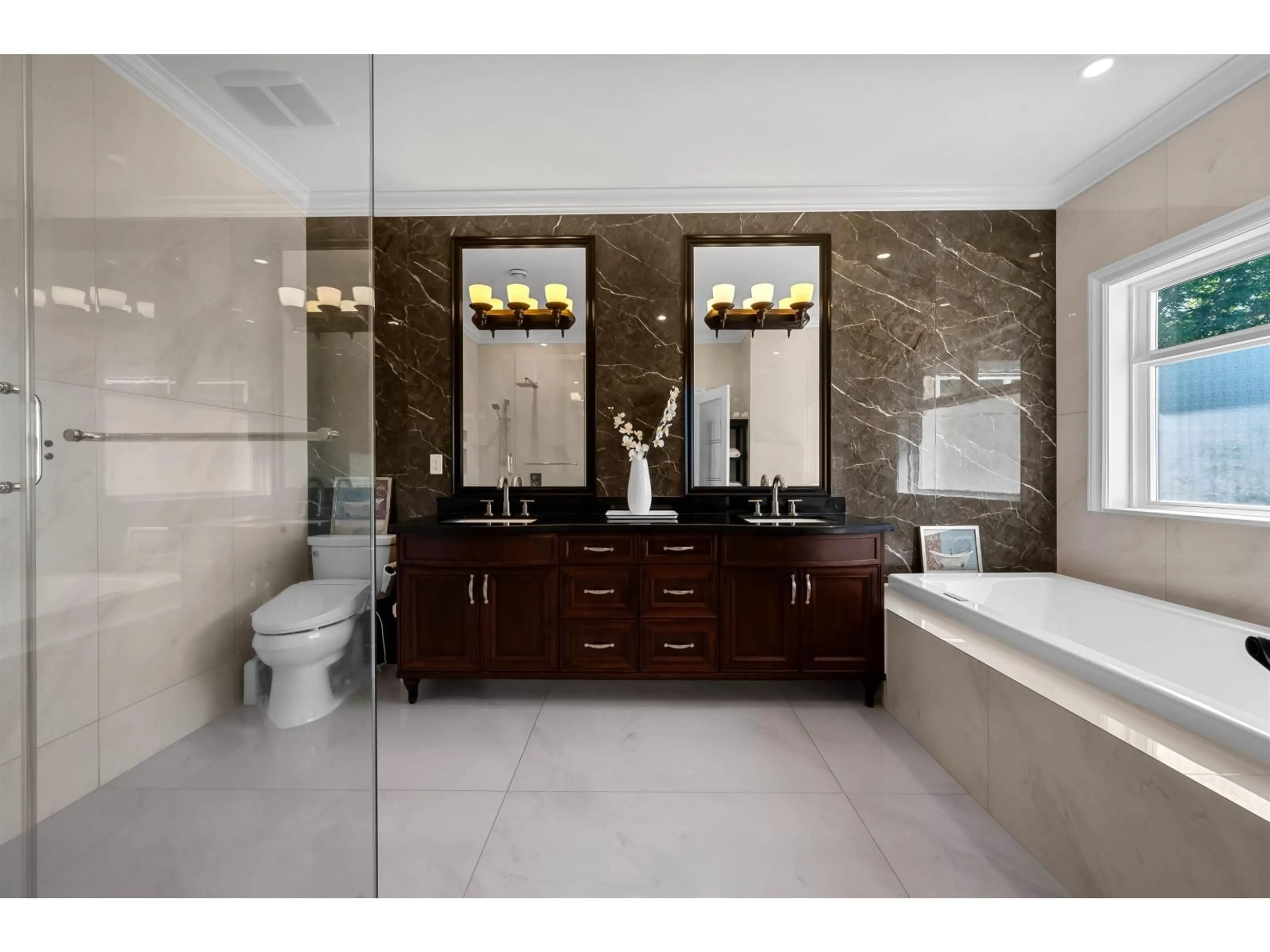 Contemporary bathroom, ceramic/tile floor for 16418 36A AVENUE, Surrey British Columbia V3Z0M1