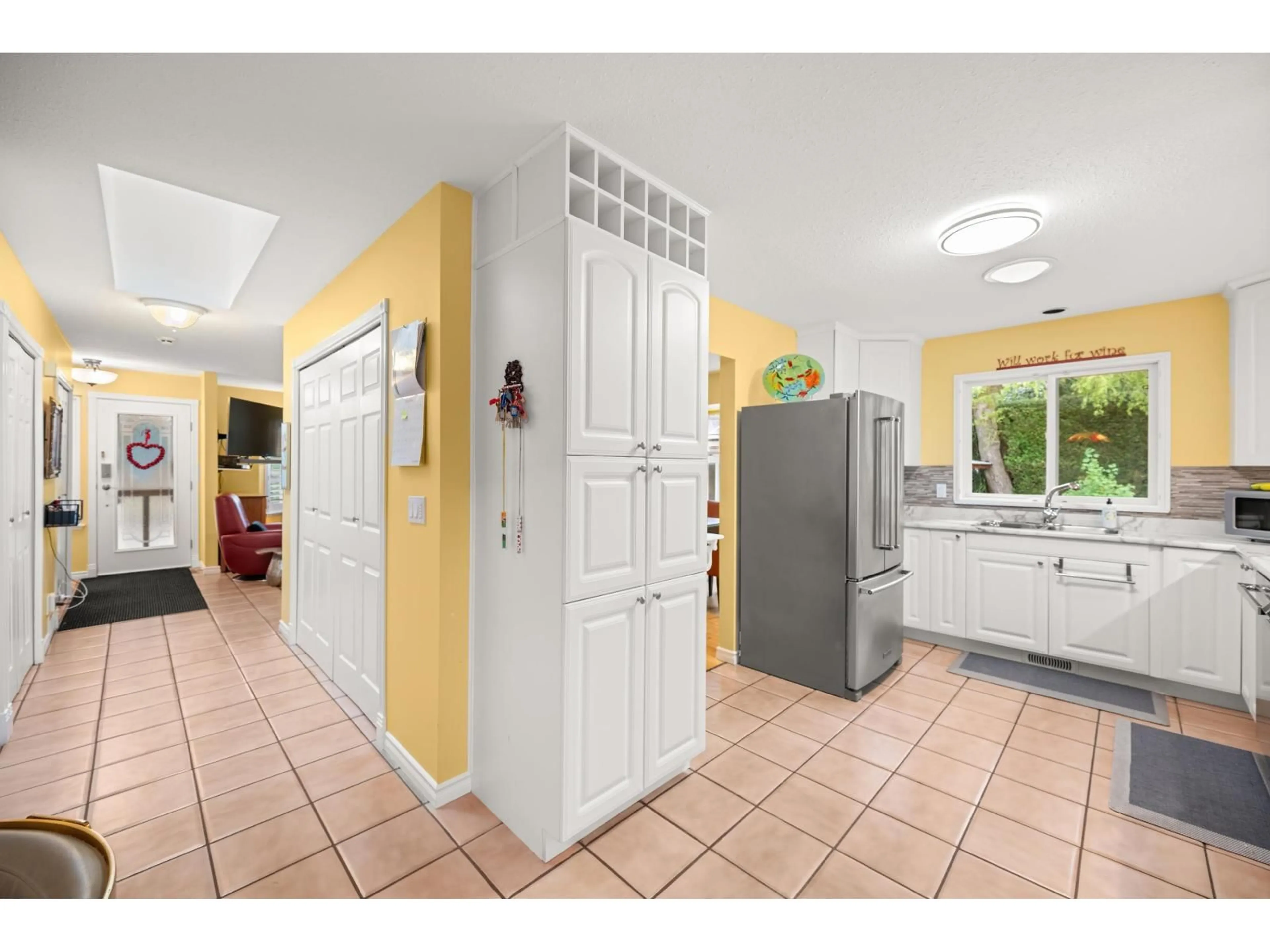 Unknown for 2566 126TH STREET, Surrey British Columbia V4A3P7