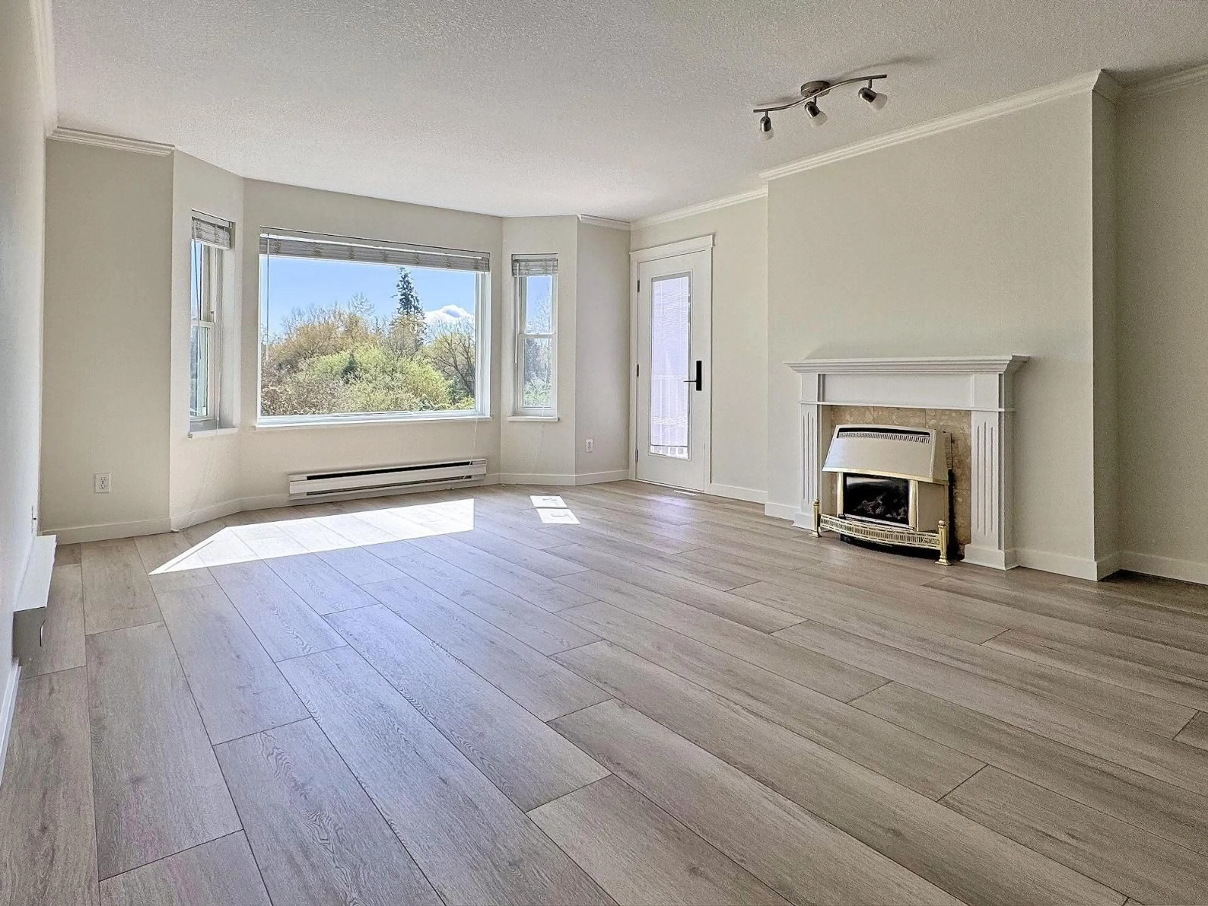 A pic of a room for 118 - 20600 53A AVENUE, Langley British Columbia V3A8C2