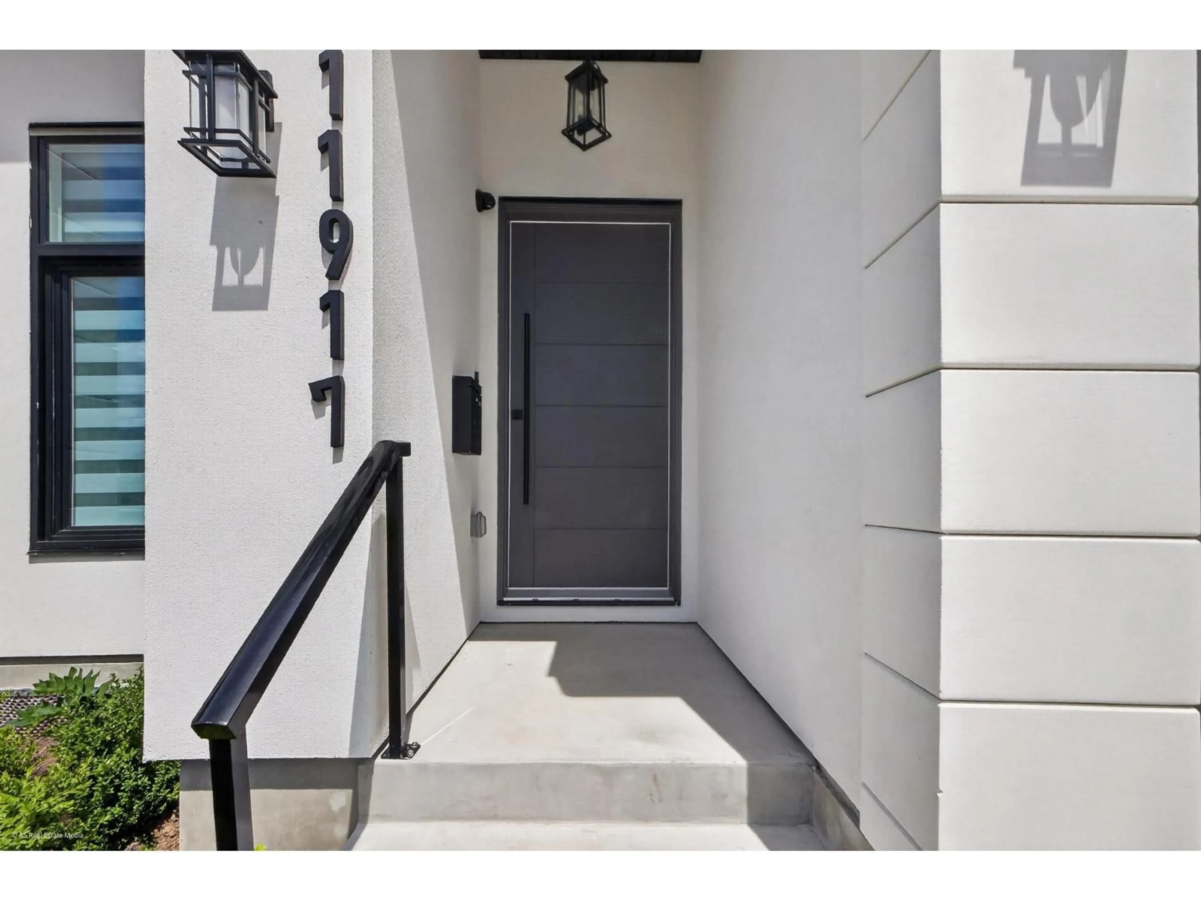 Indoor entryway for 11917 CHALMER PLACE, Delta British Columbia V4C1L3