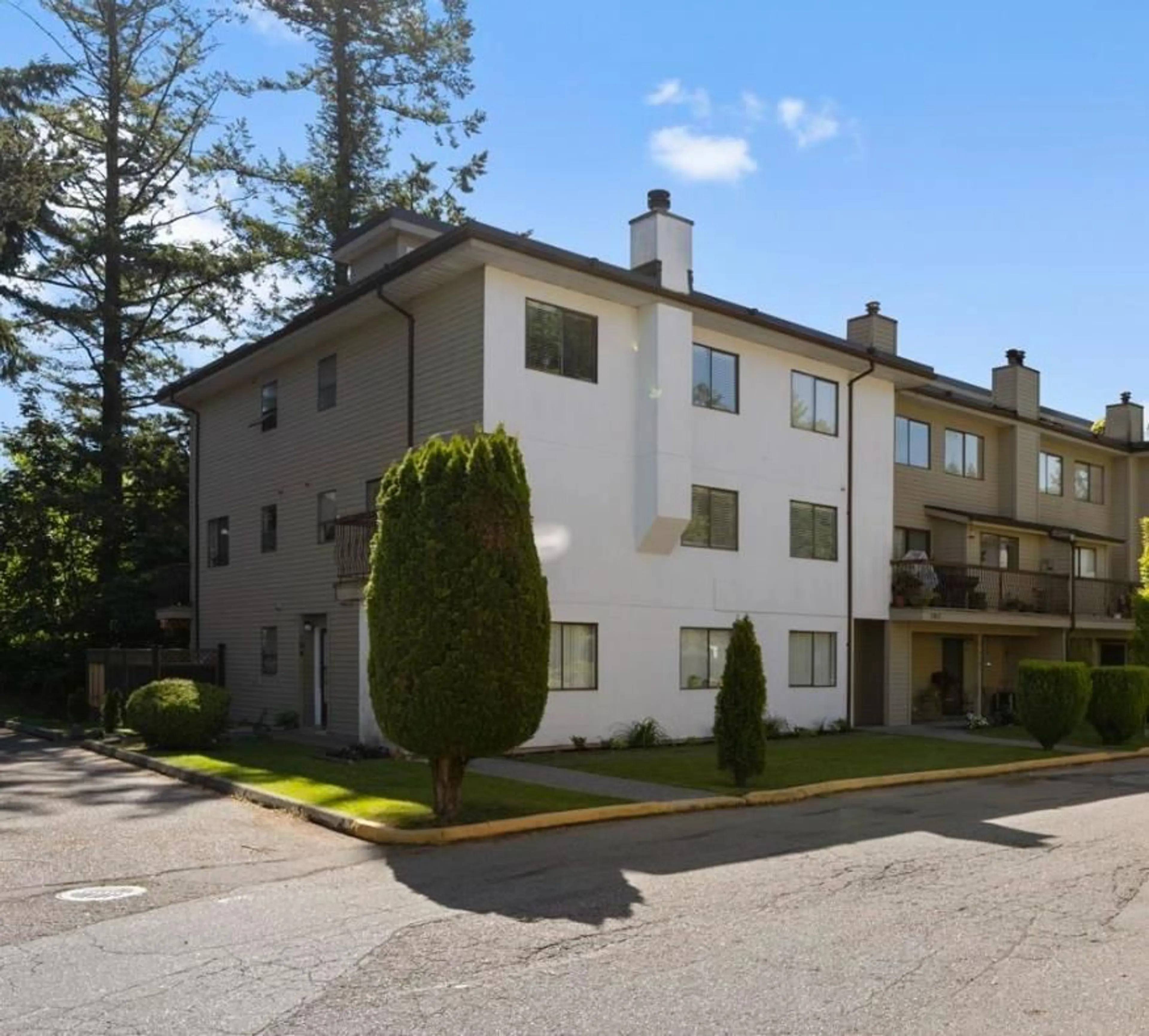 Patio, street for 104 - 7162 133A STREET, Surrey British Columbia V3W7Z9